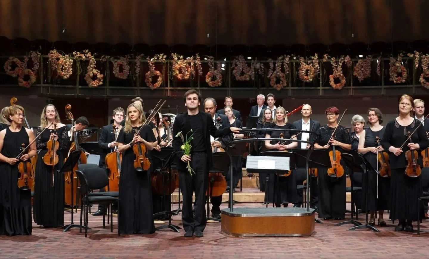 Järvi Conducting Academy 2025 🇪🇪
It was a great honor to learn from @pjarvi and Leonid Grin, and a privilege to conduct concerts with the @parnucityorchestra and the Järvi Academy Sinfonietta in Tallinn and Pärnu.
Performing music