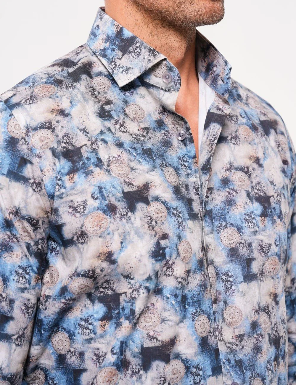 👔 Baskılı Gömlek Üretiminde Kumaş Seçimi ve Baskı Kalitesine Etkisi