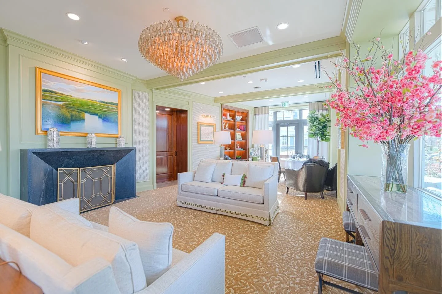 We are thrilled to share The Newbury of Brookline; a @Kiscoseniorliving signature community. Located within Fisher Hill&rsquo;s National Register Historic District, the community retains distinctive New England charm while offering contemporary luxur