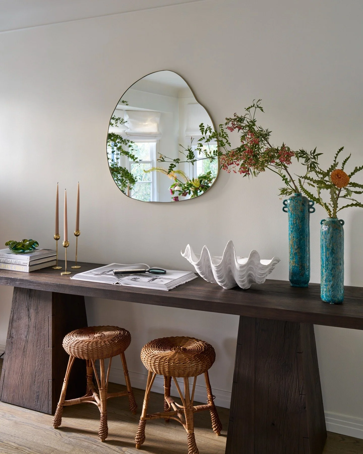 When you find a piece so good you just have to show your clients, but secretly want to keep it for yourself. These vintage stools had us love-struck!
Photo: @peterbaker42