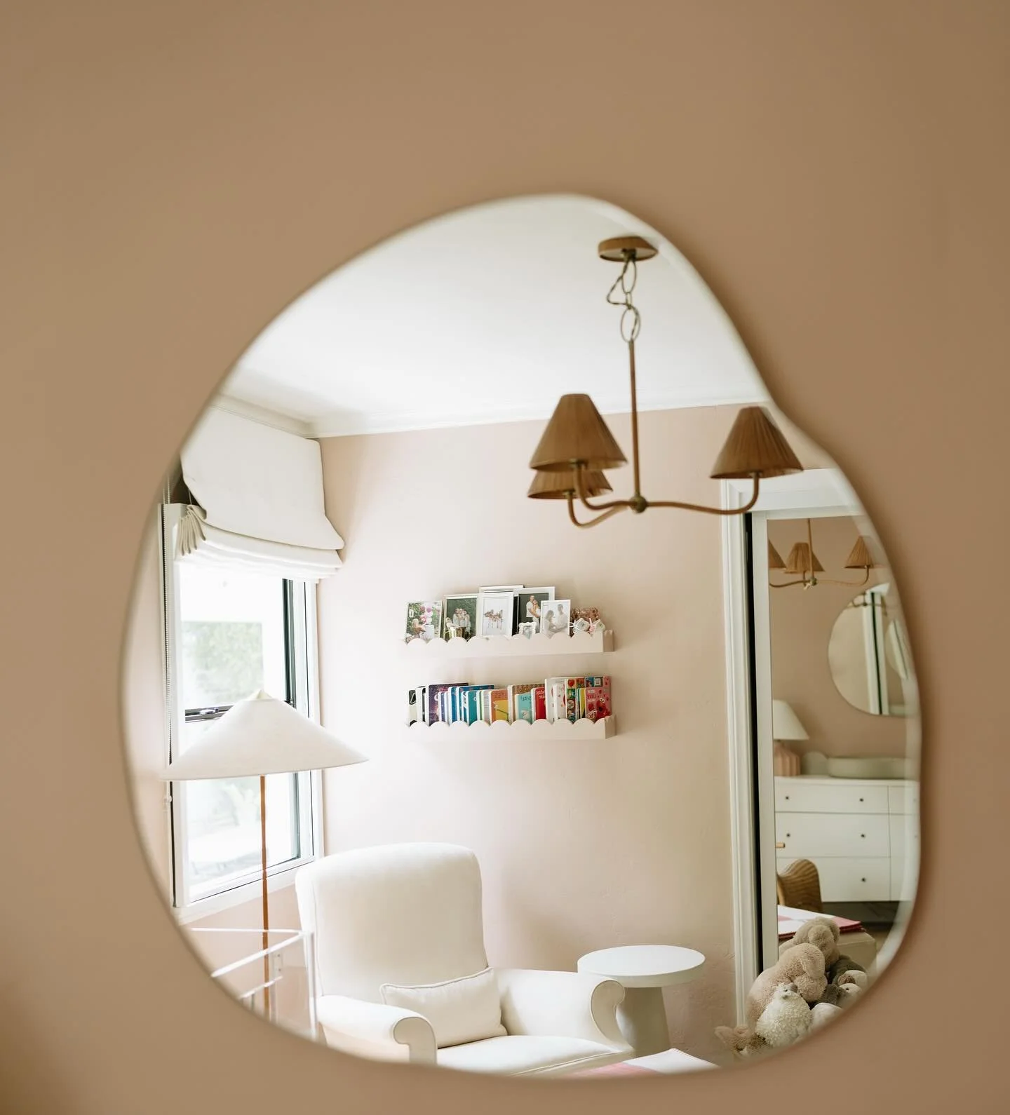 Peeking into this sweet nursery setup 🫶🏻