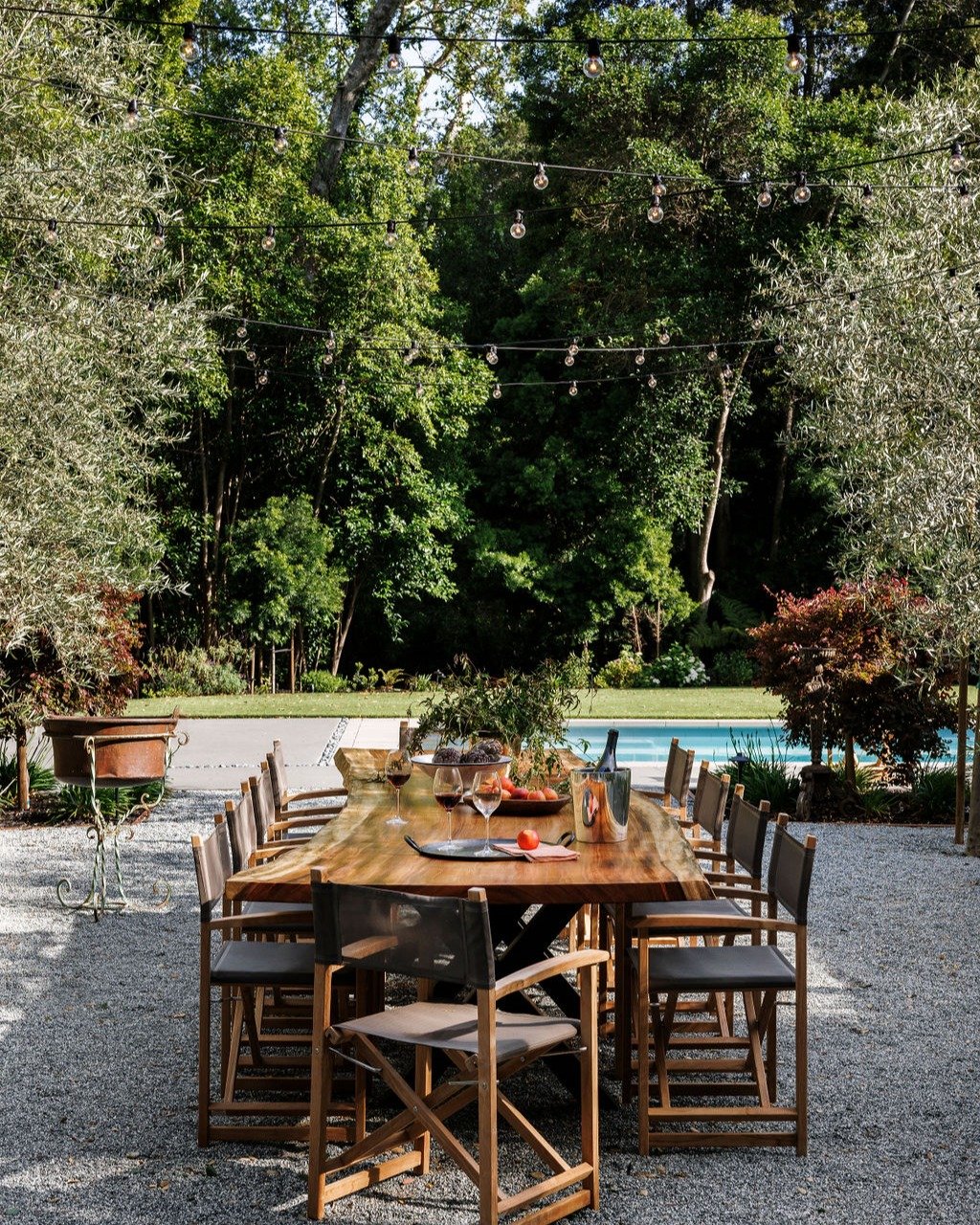 Hosting for the holidays California edition. Sweaters optional, beautiful outdoor tablescapes required.