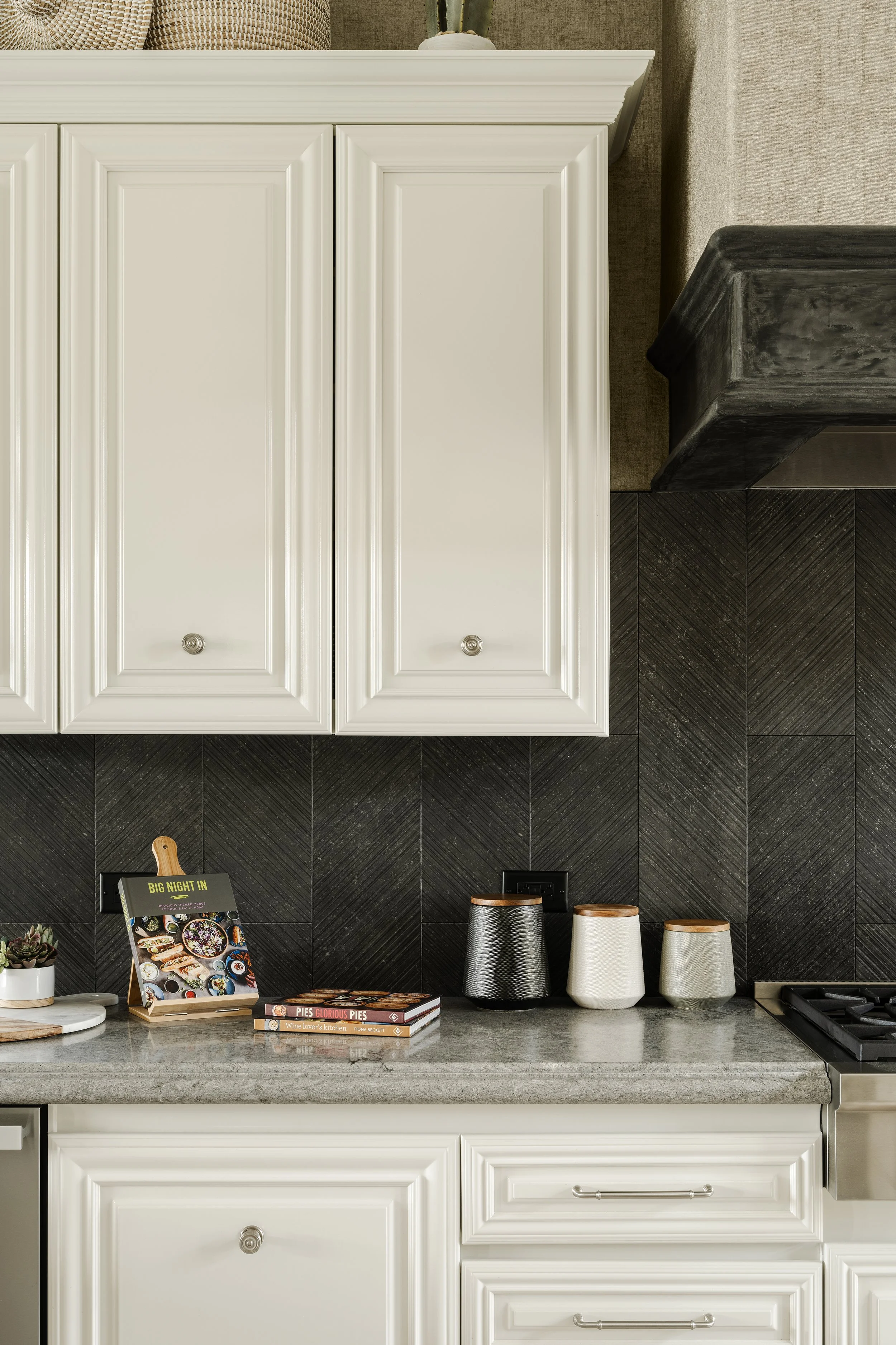 Volterra Kitchen 2.jpg