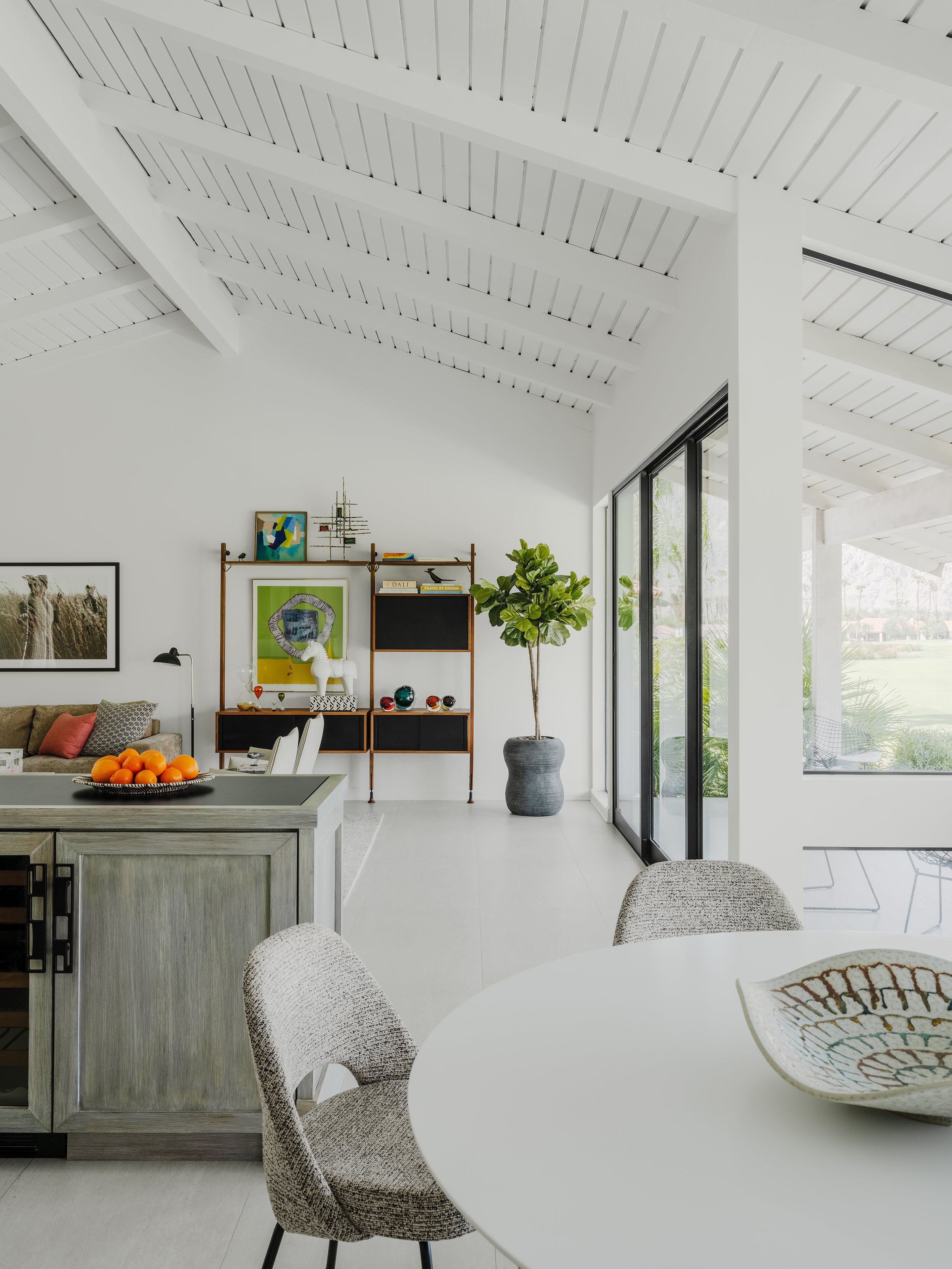 Coronados Dining 1.jpg