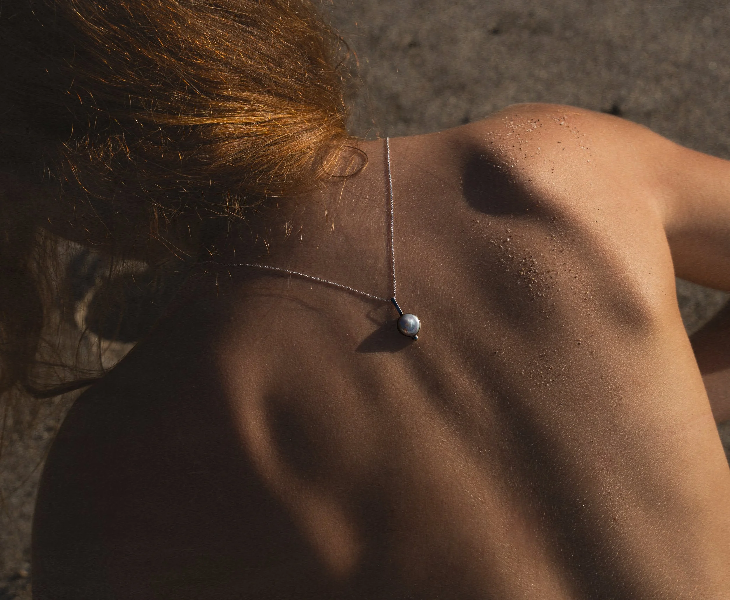 Sowilo pearl necklace