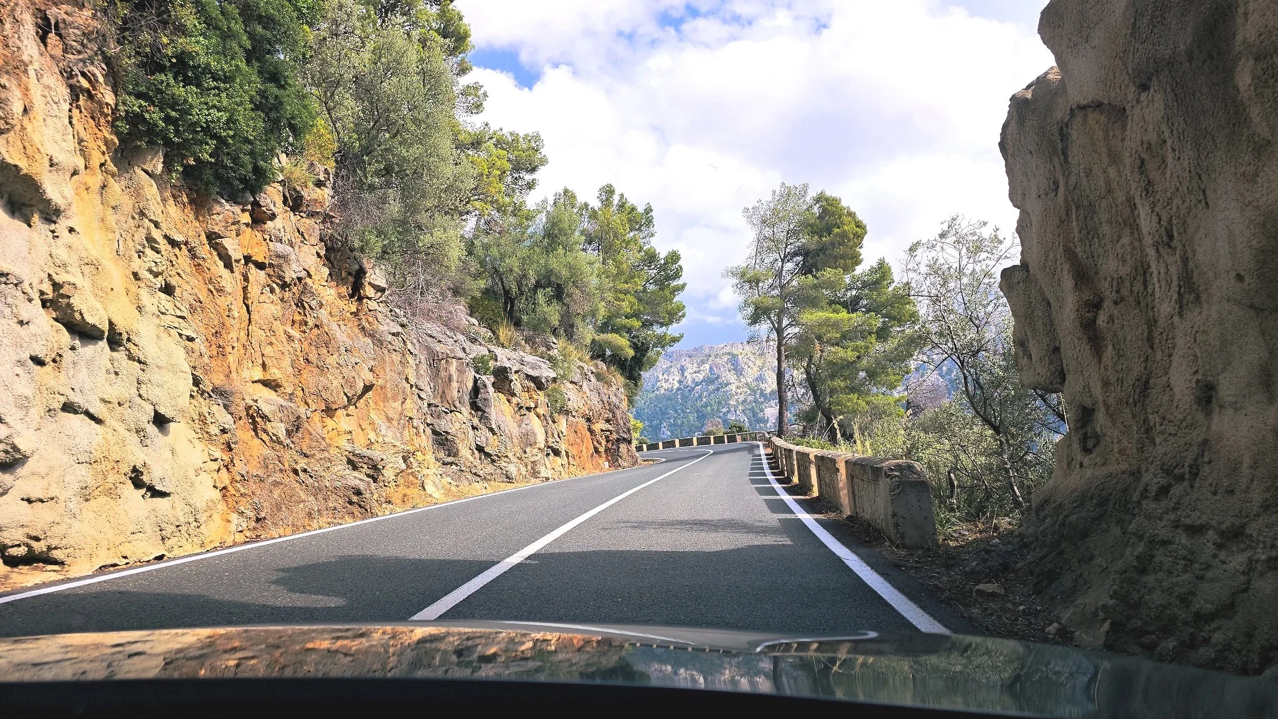 Ma-10 road, Tramuntana mountain range, Mallorca.jpg