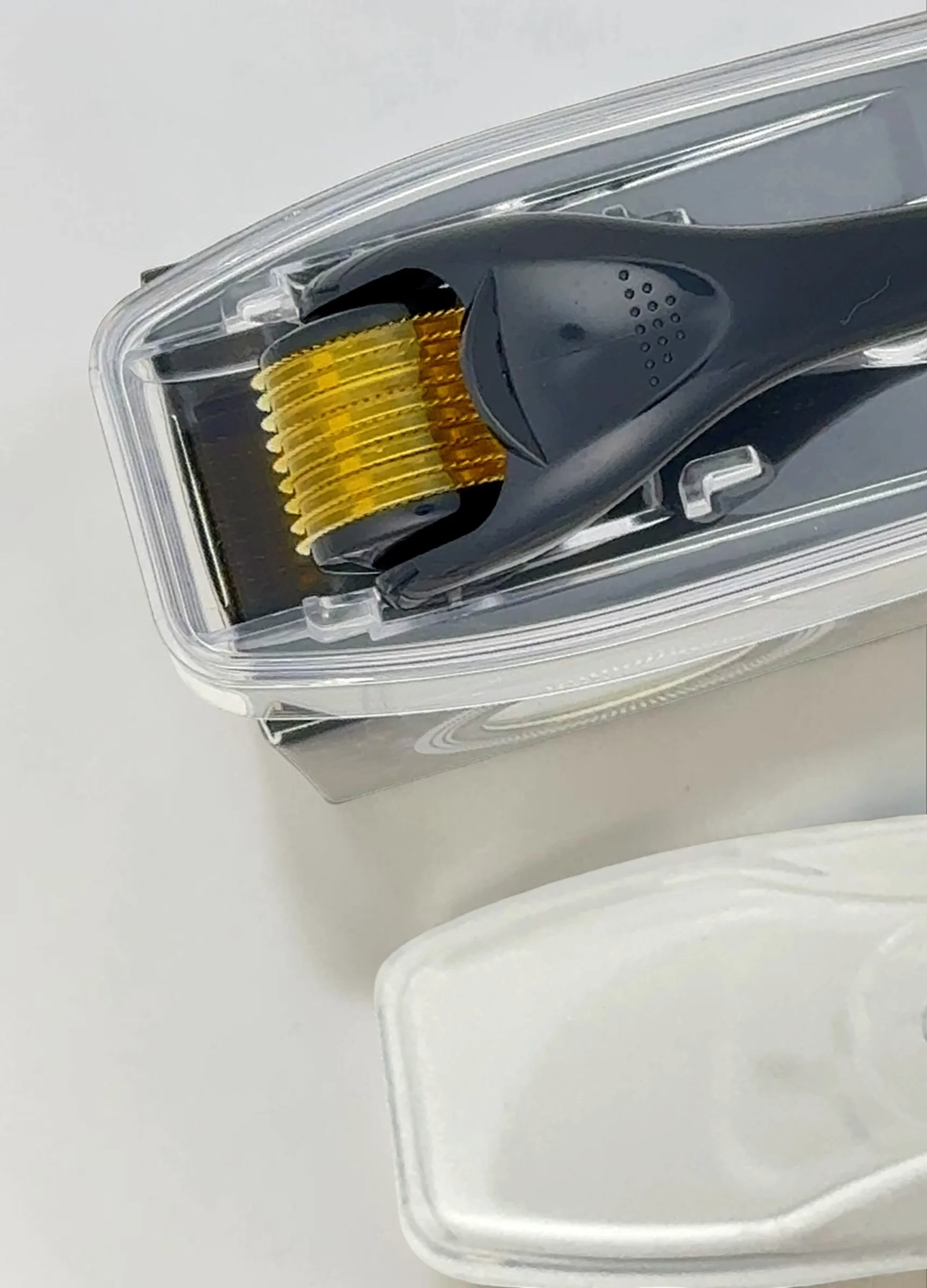 Dermaroller 6 close up.jpg