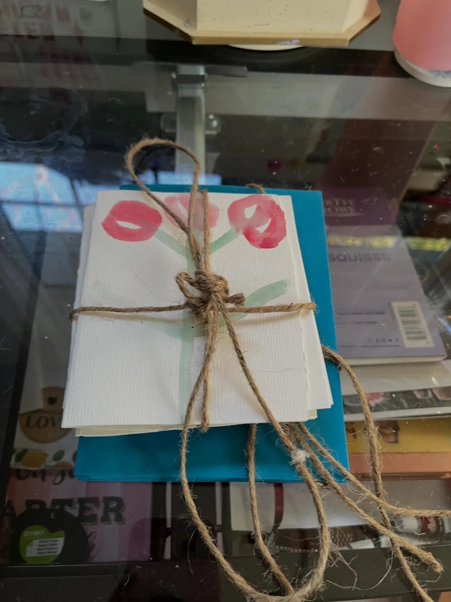 Mommy&rsquo;s month- Birth flower  watercolor thank you cards- 10 pack 

Medium: Watercolor 

Colors used: Dark pink, sap green, dark green 

#insirpingdesginsbyfaith