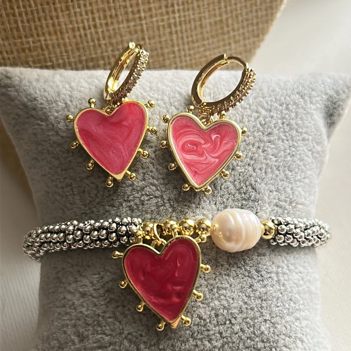 GOLD SLIVER PERAL HEART SET $30.00