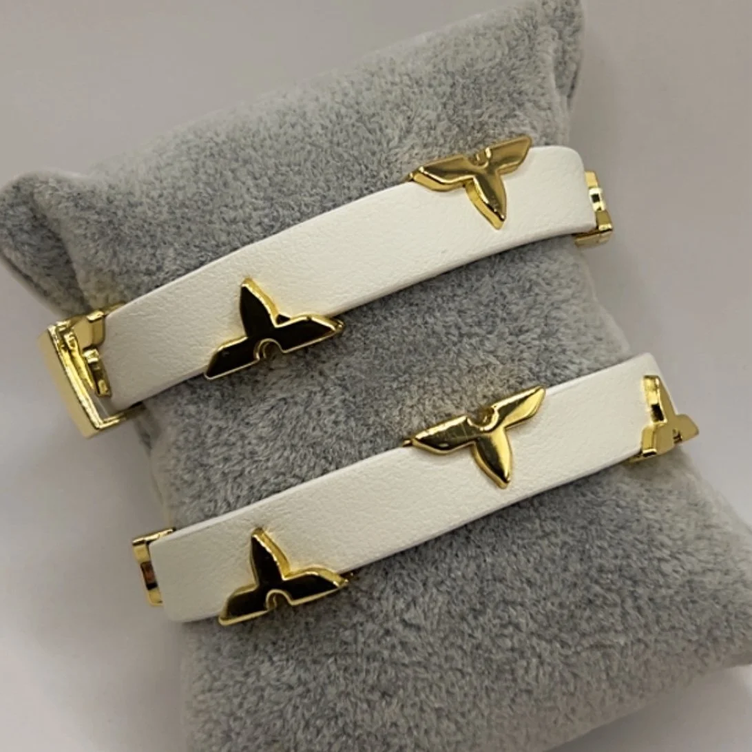 WHITE BELT BRACELET SET $25.00