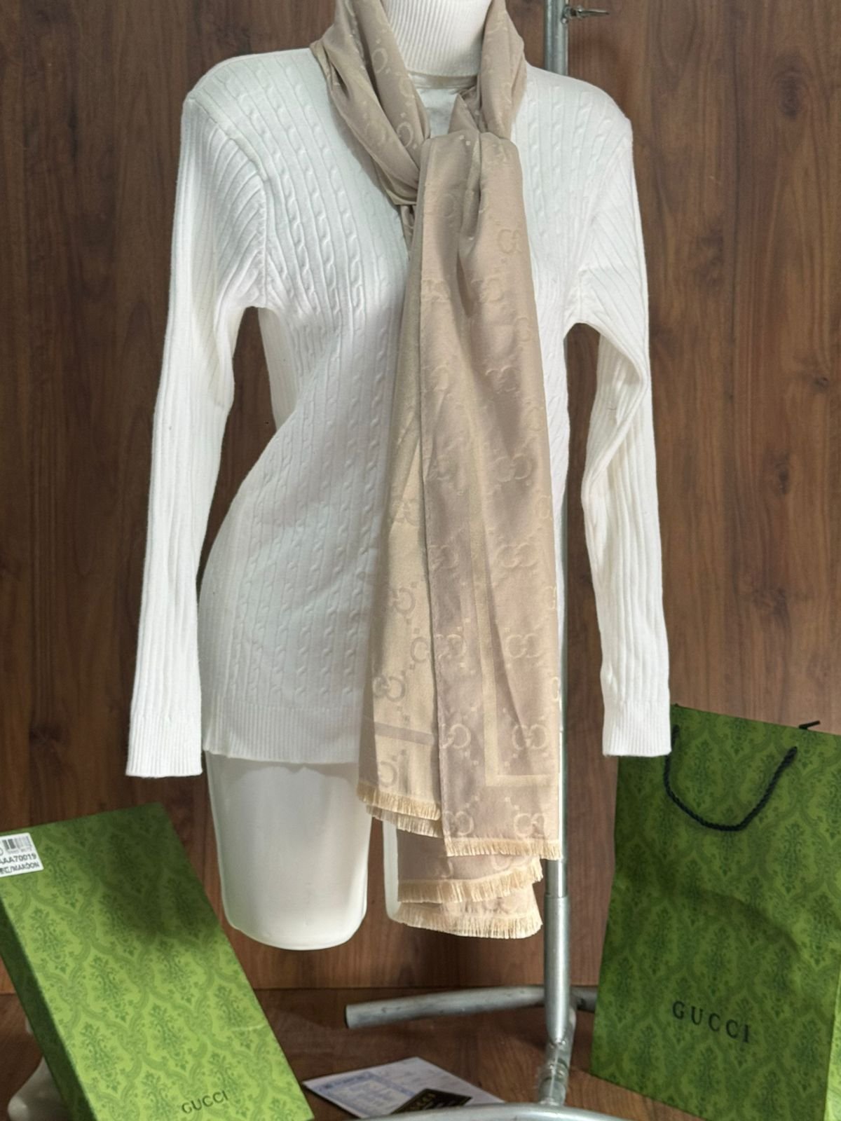 🧣 Pashmina Gucci – Modelo Clásica Jacquard