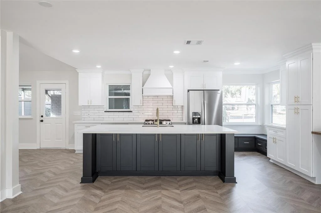 Shoreacres Real Estate Guide