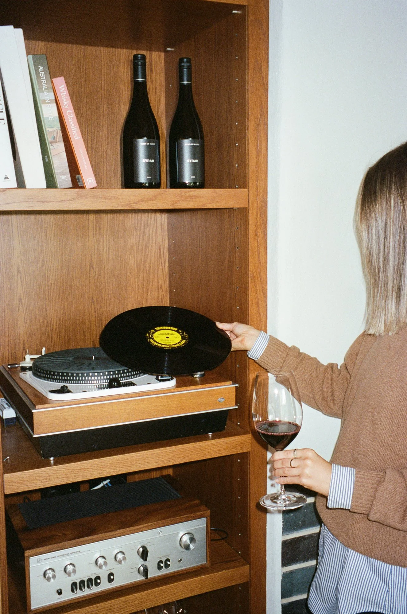 Bird in Hand / O-Quarters