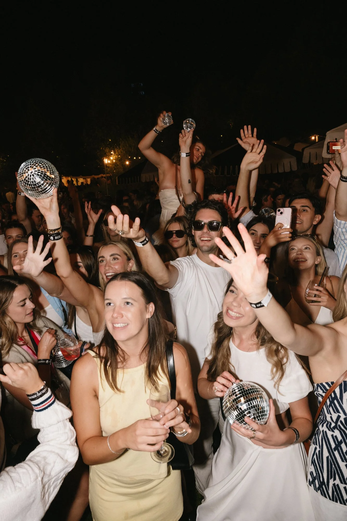 167_Bird in hand_MEAGHAN COLES__MKC2227.jpg