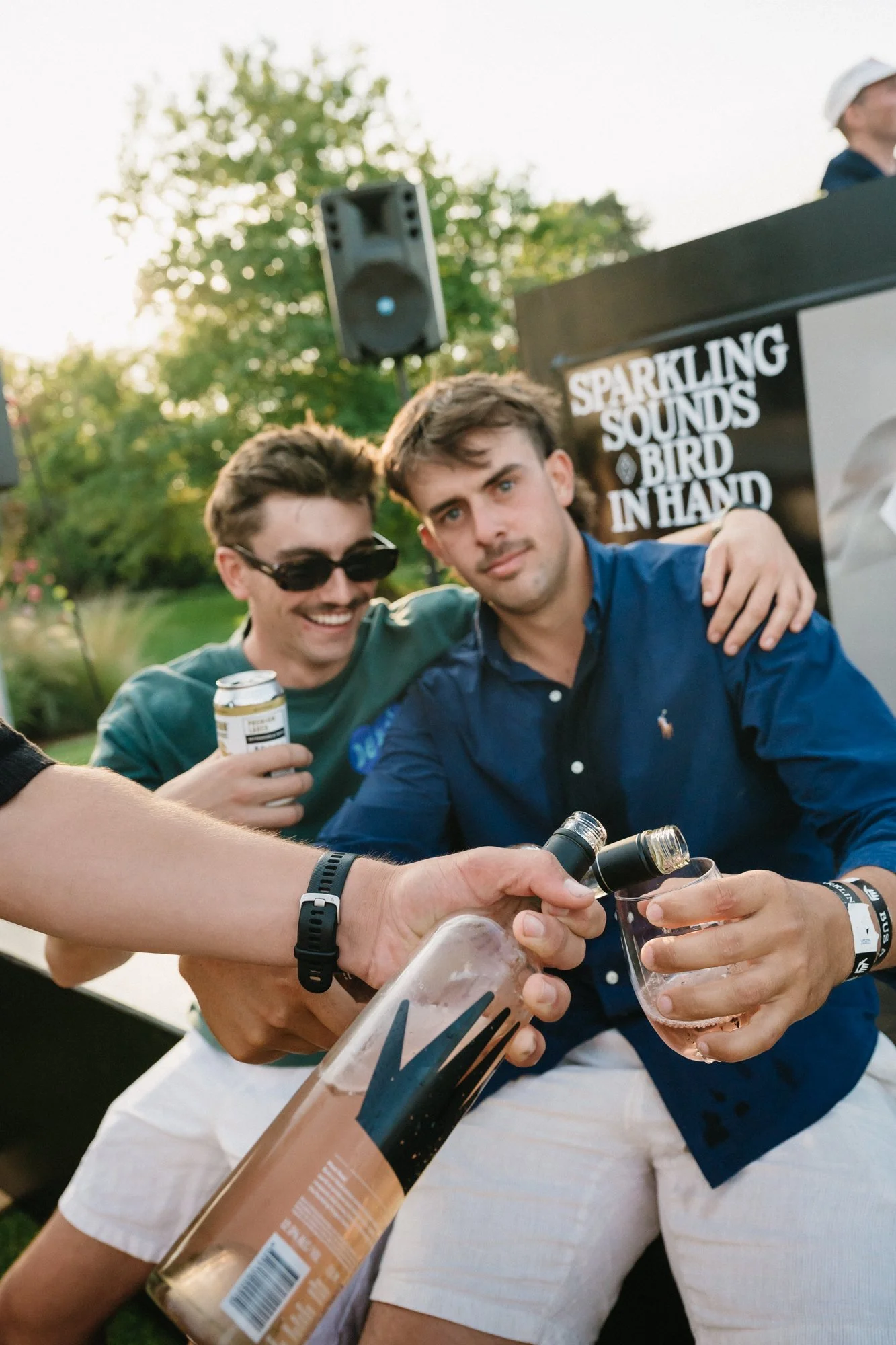 77_Bird in hand_MEAGHAN COLES__MKC1288.jpg