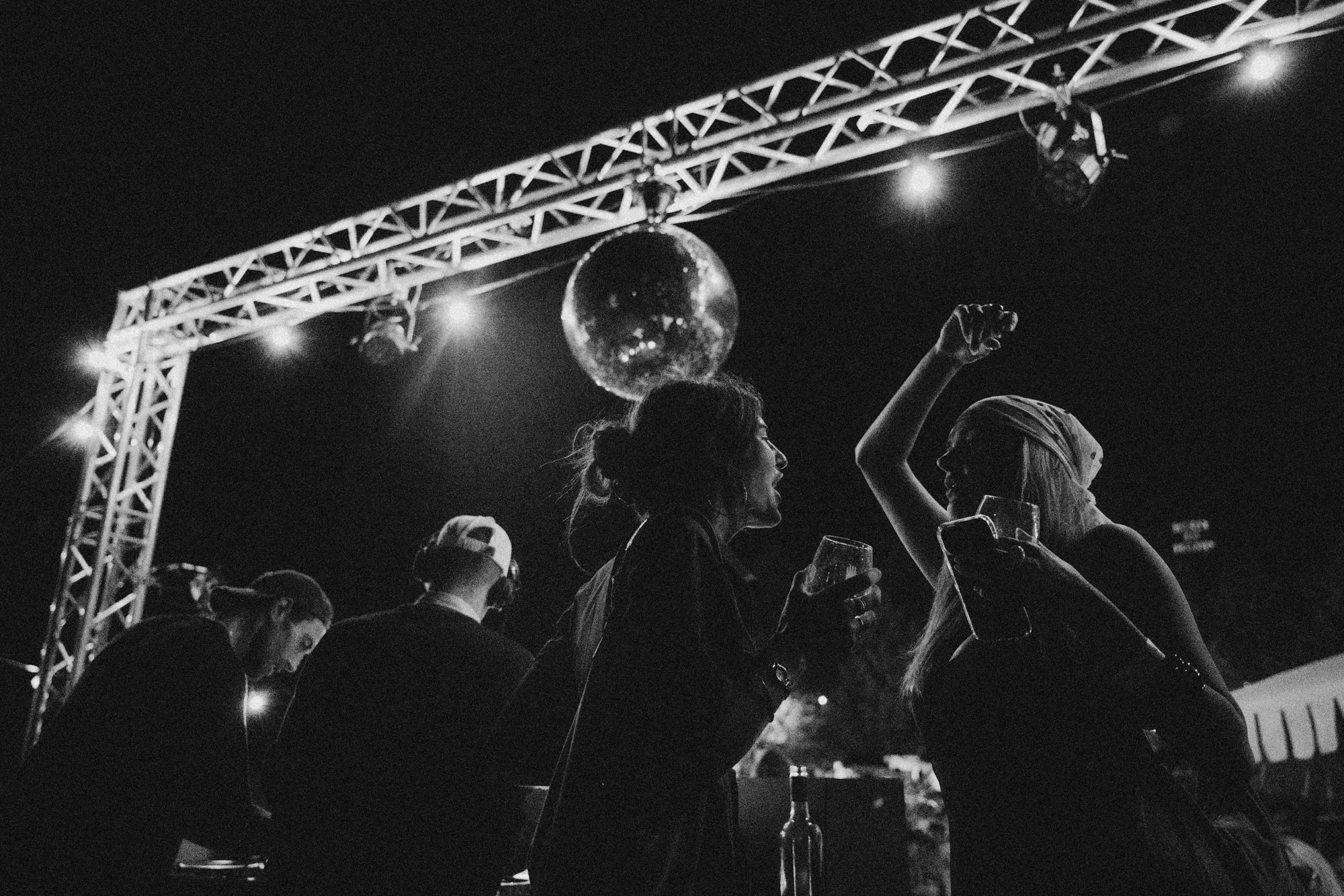 178_Bird in hand_MEAGHAN COLES__MKC2348.jpg