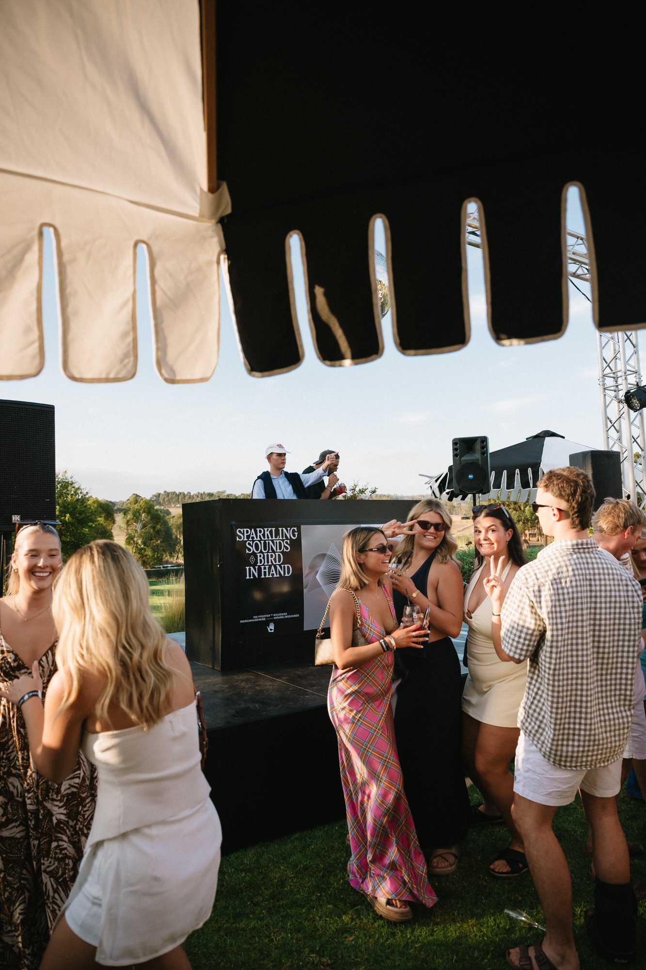 70_Bird in hand_MEAGHAN COLES__MKC1256.jpg