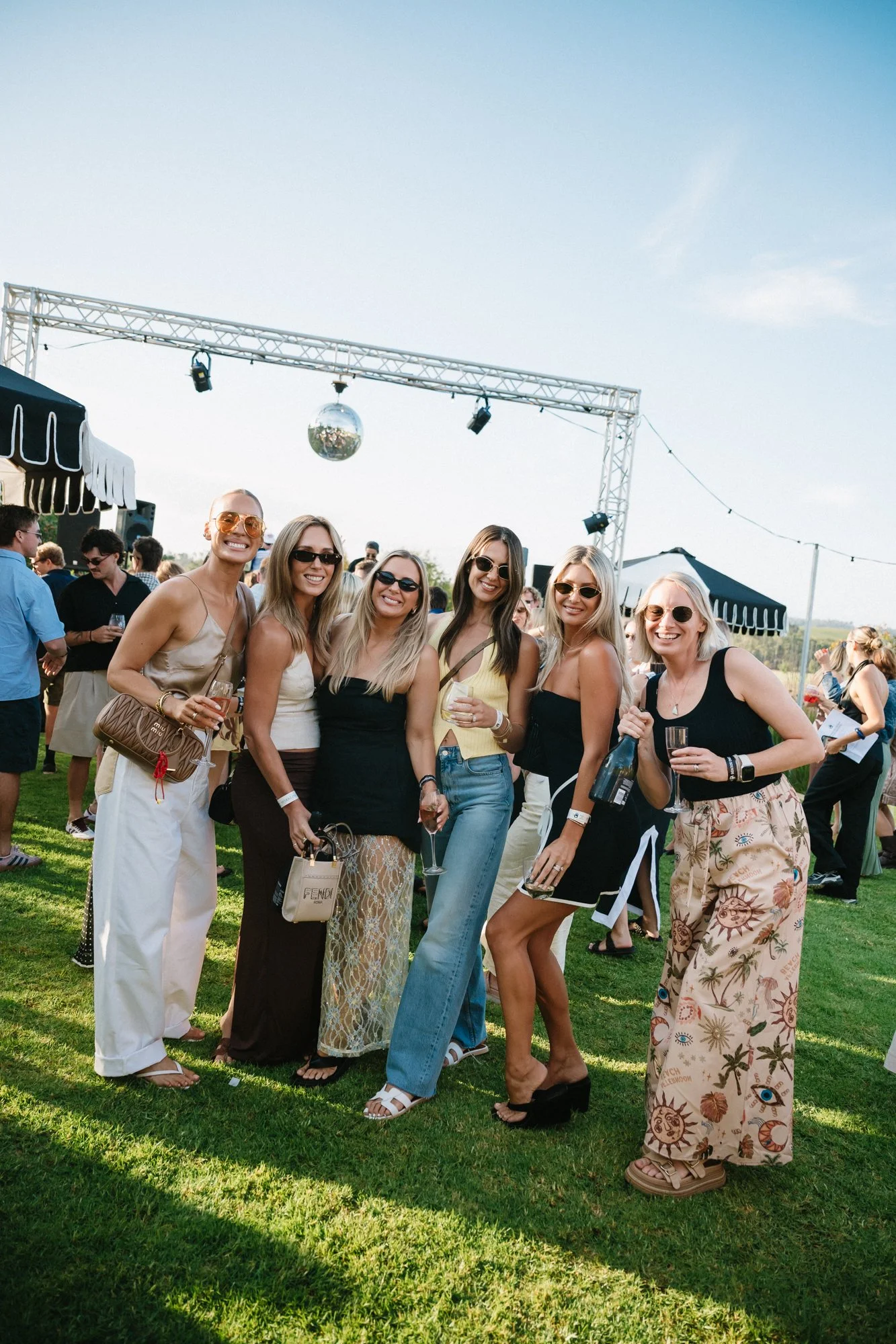 62_Bird in hand_MEAGHAN COLES__MKC1125.jpg