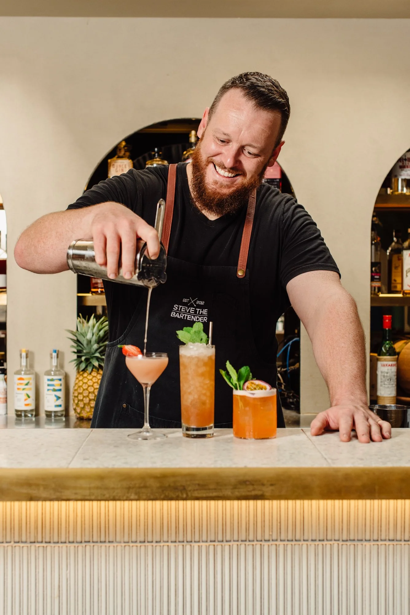 20_Steve the bartender_MEAGHAN COLES__MC18735.jpg