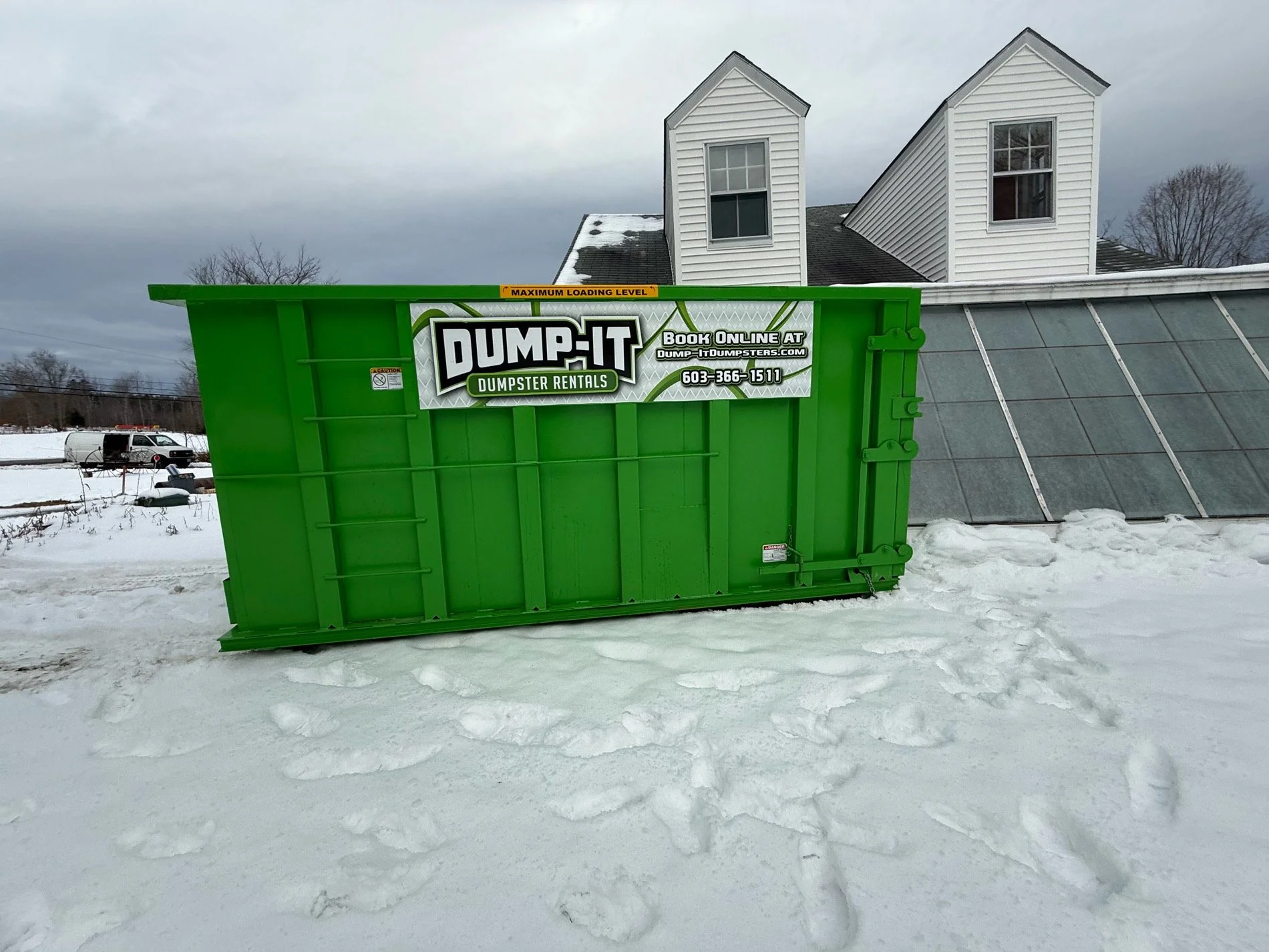 ❄️ Winter Cleanouts in NH: Why December Is the Perfect Time for a Dumpster Rental!