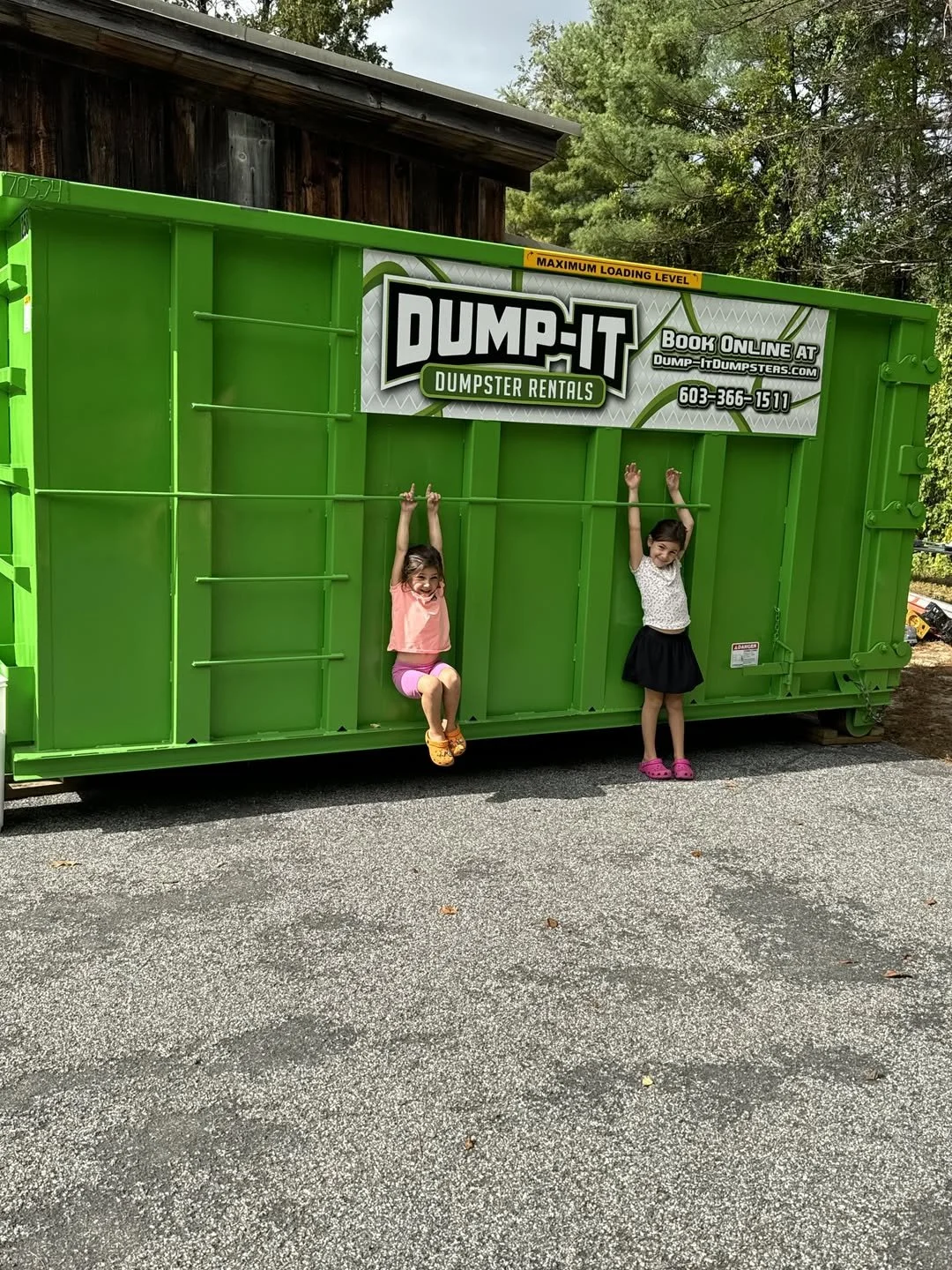 Seasonal Cleanouts: Why Spring and Fall Are the Best Time to Rent a Dumpster 