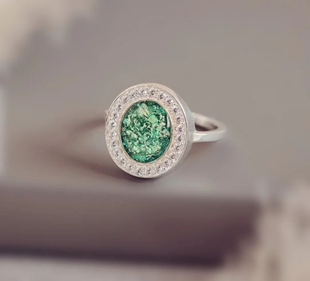 Memorial Ashes Oval Sparkle Ring