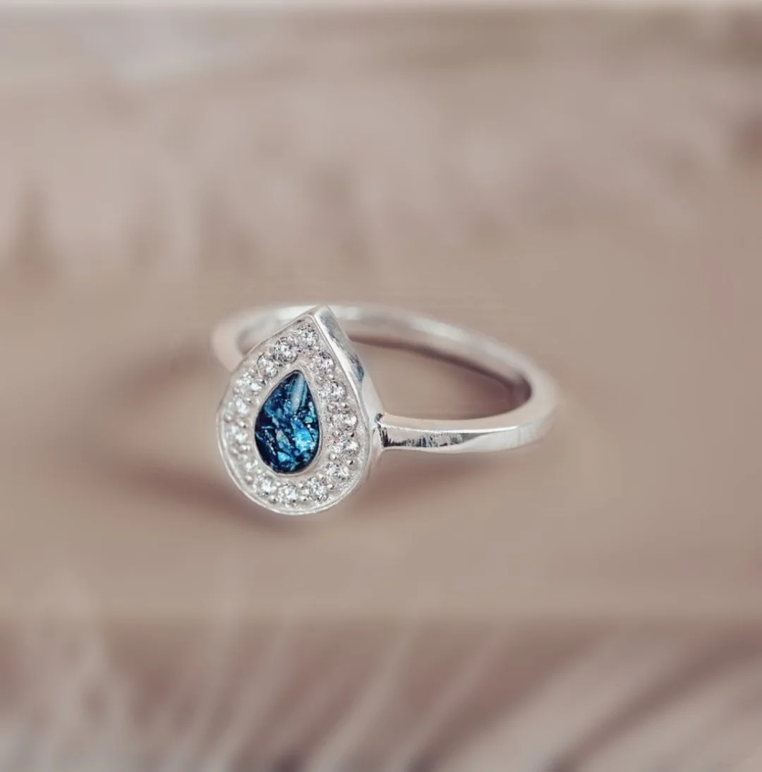 Memorial Ashes Teardrop Sparkle Ring