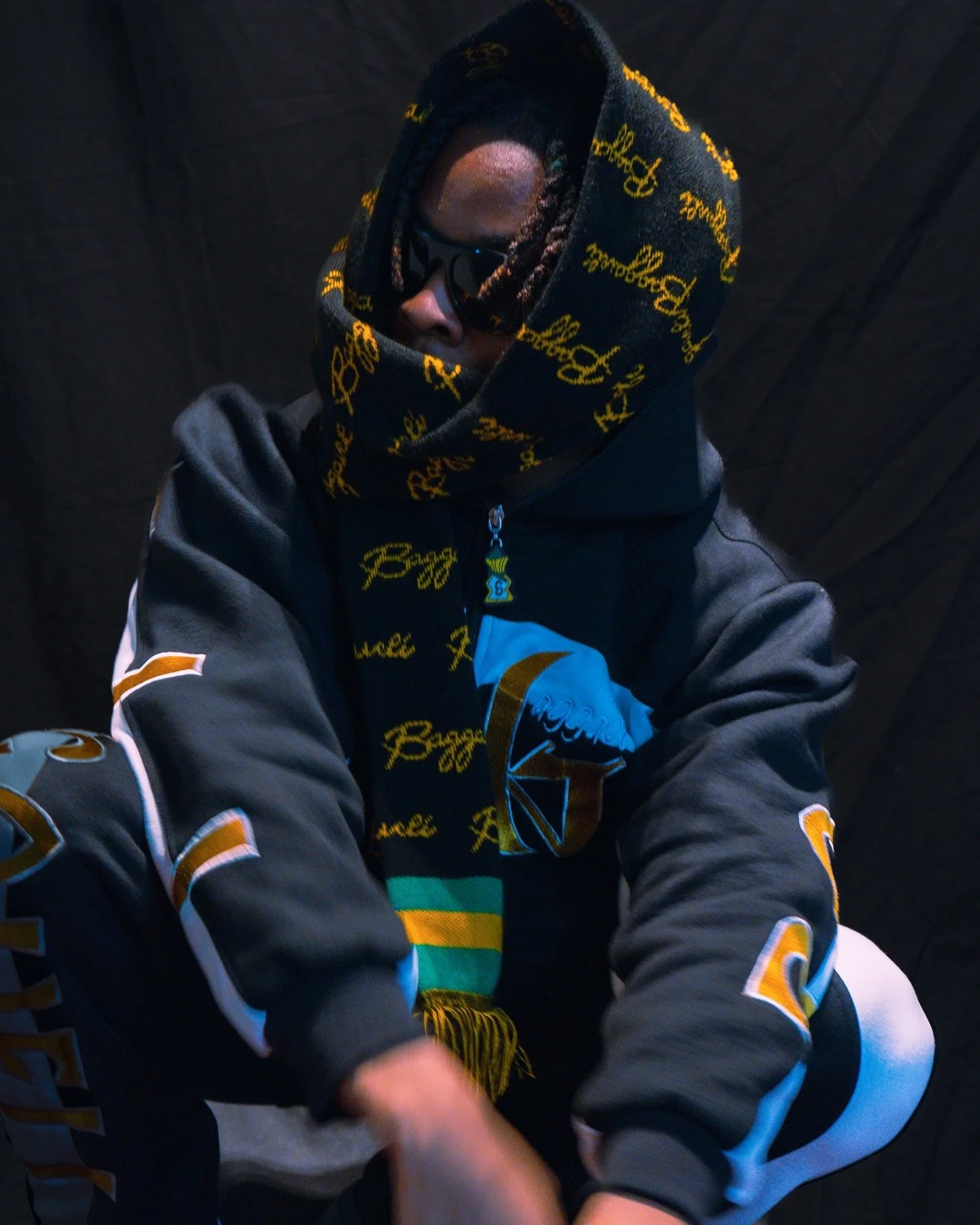 The black and gold Bagaveli set brings bold vibes and unmatched style. From the full-zip hoodie to the sleek matching pants, this fit is all about making moves. 💼✨ #Bagaveli #LuxuryStreetwear #GoldStandard&rdquo;