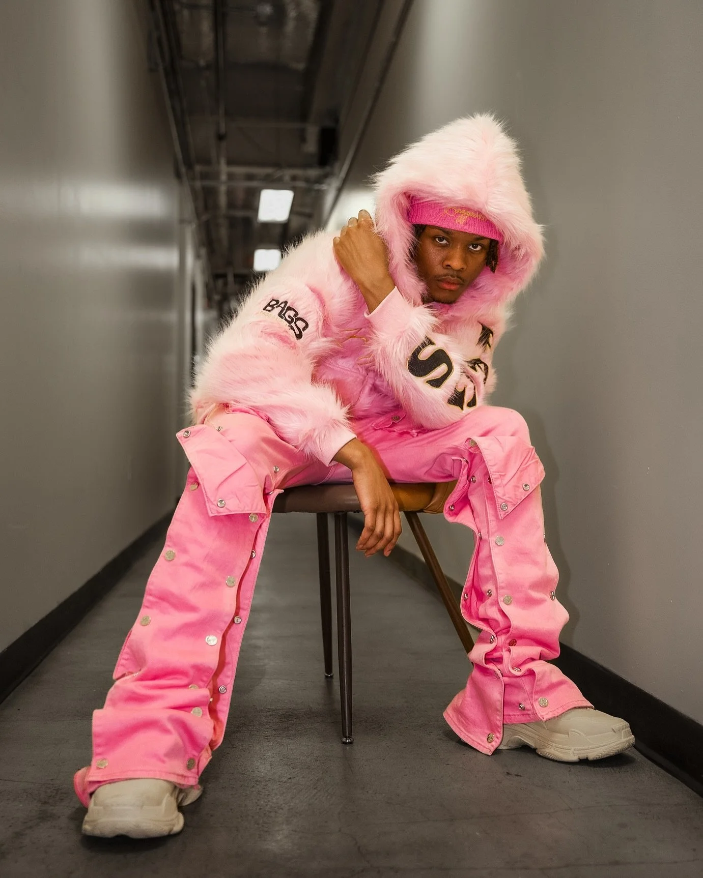 Where style meets confidence. This bold pink outfit is your next statement piece&mdash;vibrant, luxurious, and impossible to ignore. Start your journey with us and stand out wherever you go!!🩷
BaggavelliStyle #PinkPerfection

@lookupalex 📸🌪️🔥🔥🔥