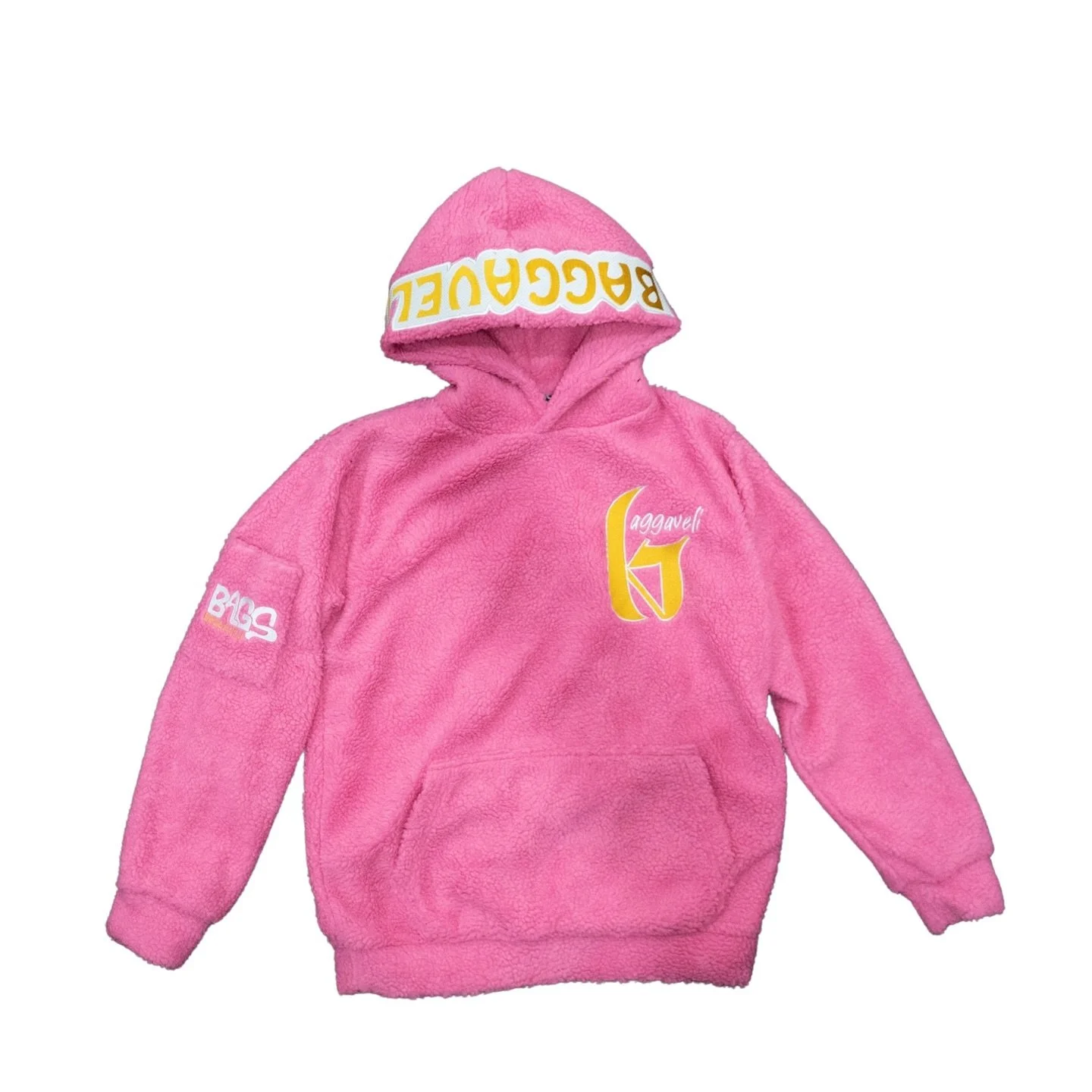 The Baggaveli Pink Sweatsuit is the perfect fusion of luxury and comfort, designed for those who effortlessly blend streetwear with high fashion. Crafted from premium, ultra-soft fabric, this striking pink set features a sleek emblem on the chest and