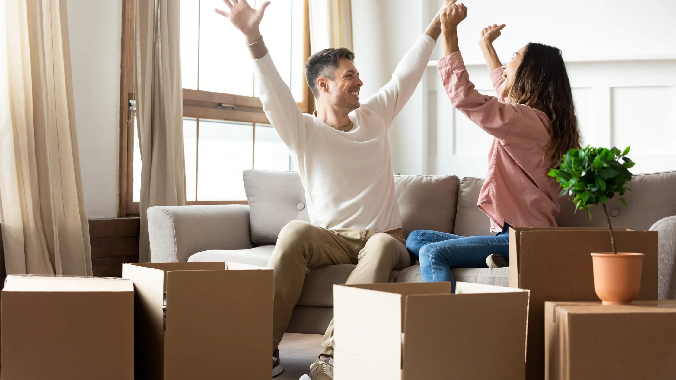 How to Sort Furniture &amp; Decor During Spring Cleaning