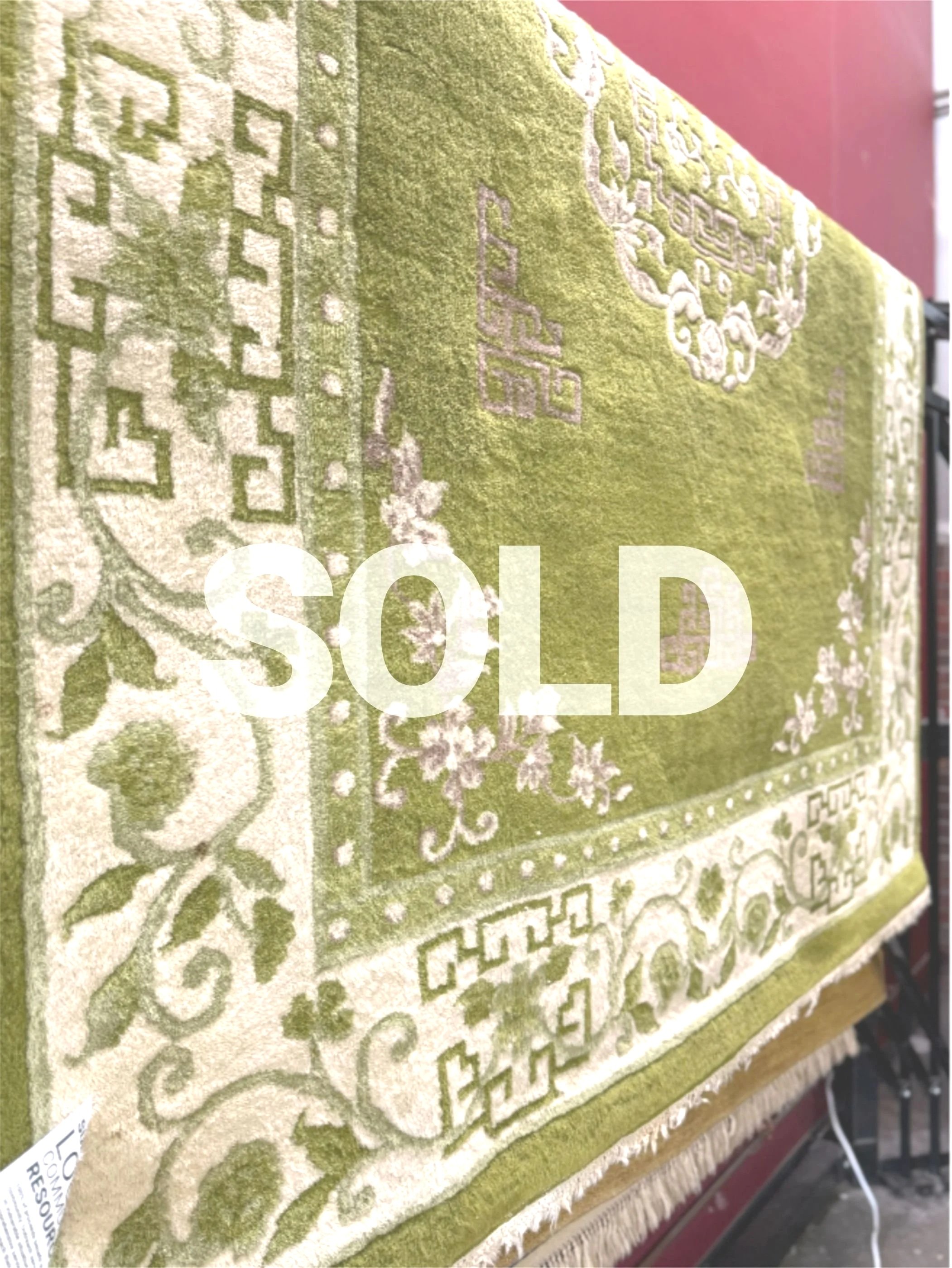Hand-Tufted Wool Rug