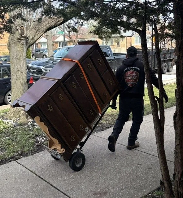chicago furniture removal2.JPG