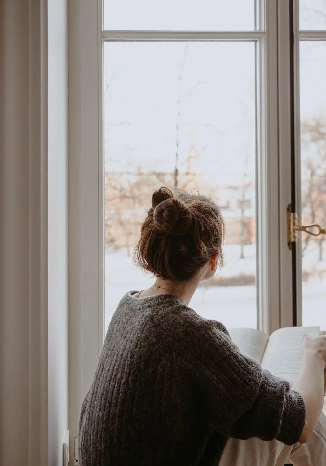 Finding Light in the Darker Months: Understanding Seasonal Affective Disorder &amp; Simple Ways to Feel Better