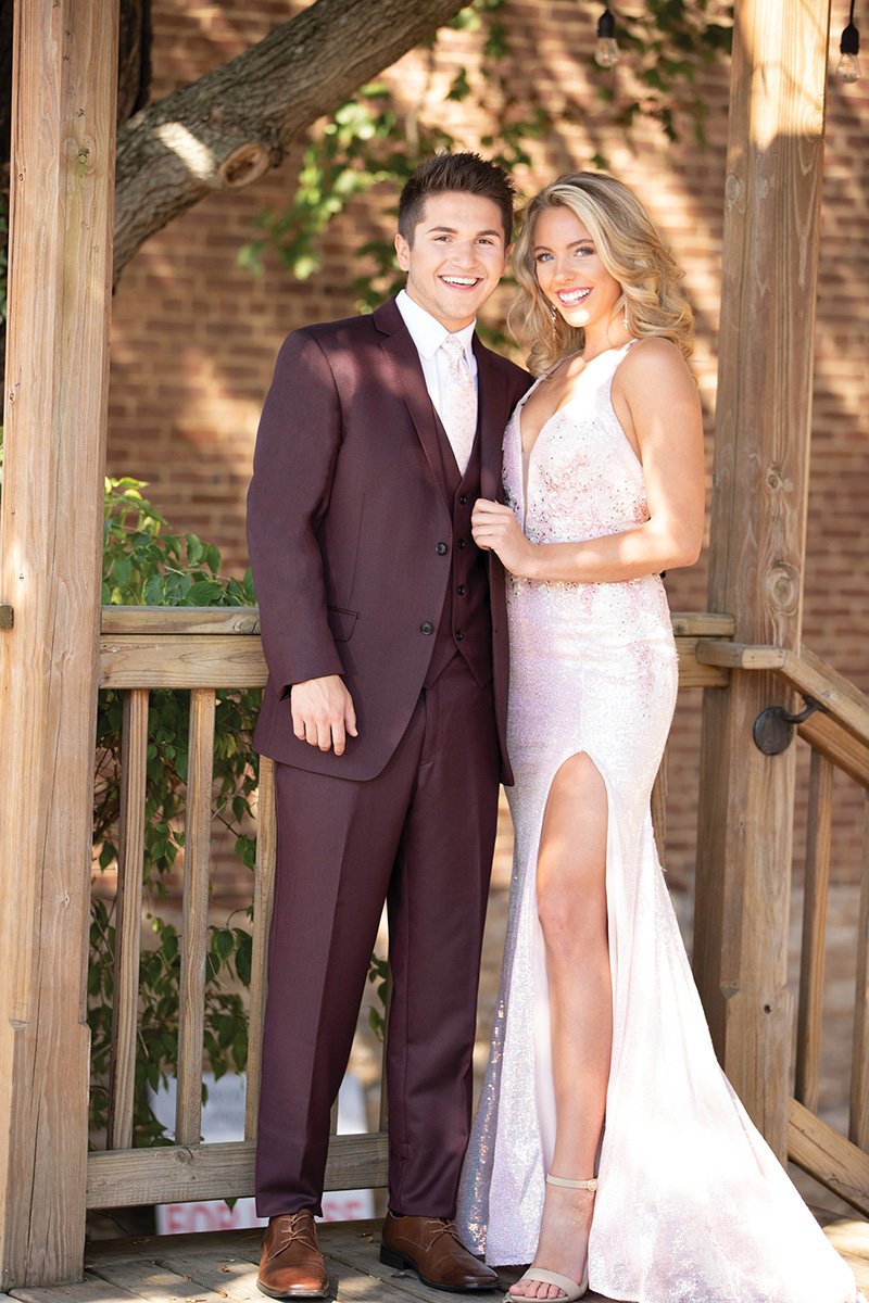 281M Burgundy Prom Couple LR.jpg