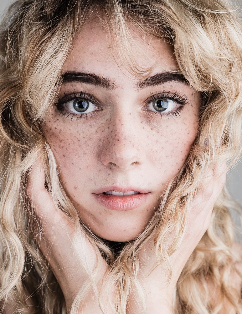 editorial portrait for web-4.jpg