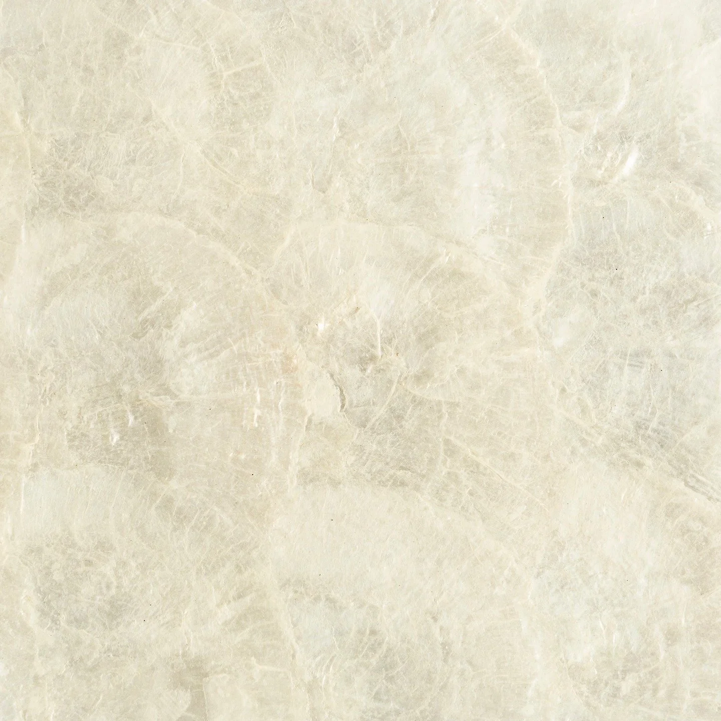 La marqueterie de nacre allie savoir-faire artisanal et &eacute;l&eacute;gance naturelle : chaque fragment capte la lumi&egrave;re et r&eacute;v&egrave;le des reflets uniques.

Pour pr&eacute;server cette beaut&eacute; dans le temps, la surface est p