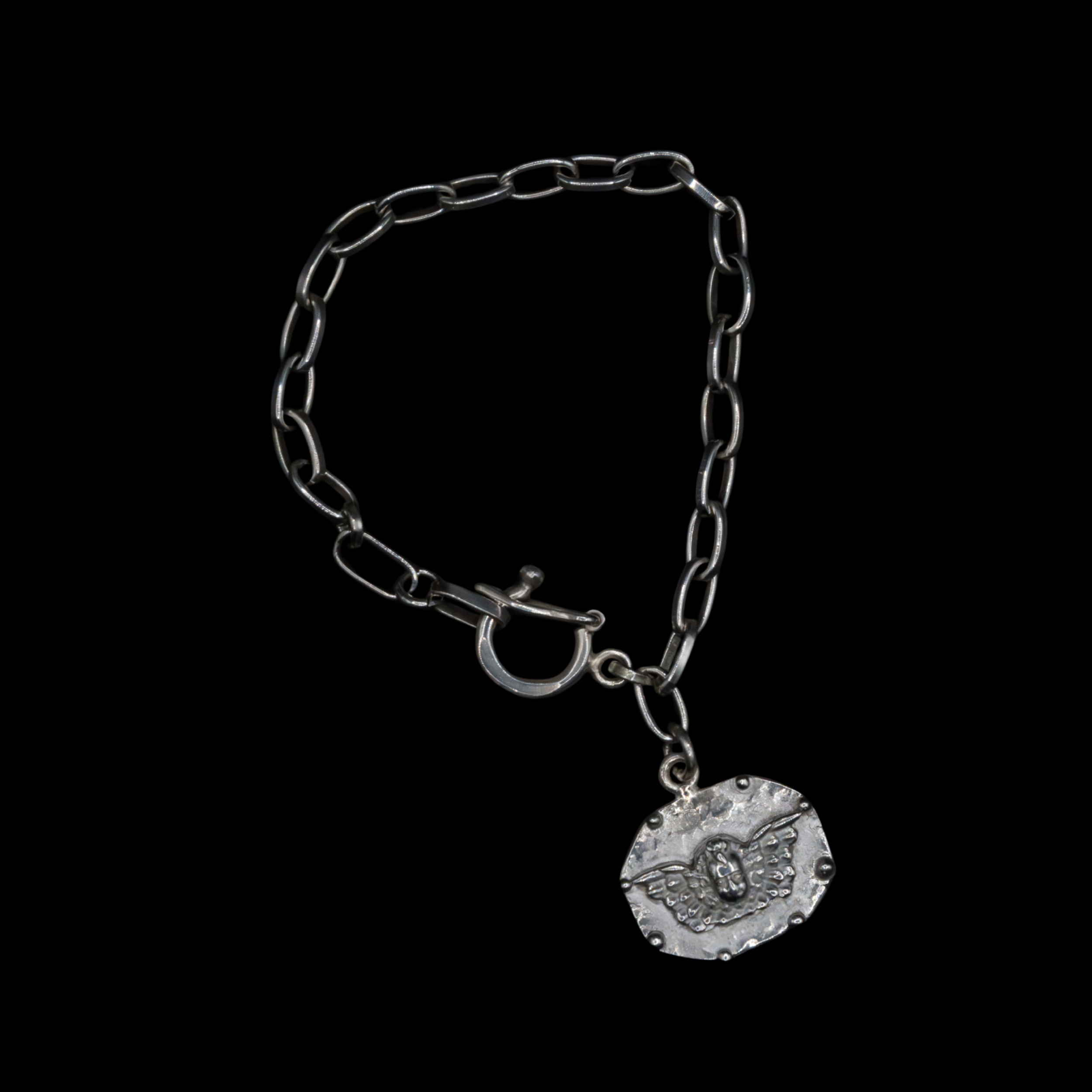 Brazalete El Sello Alado