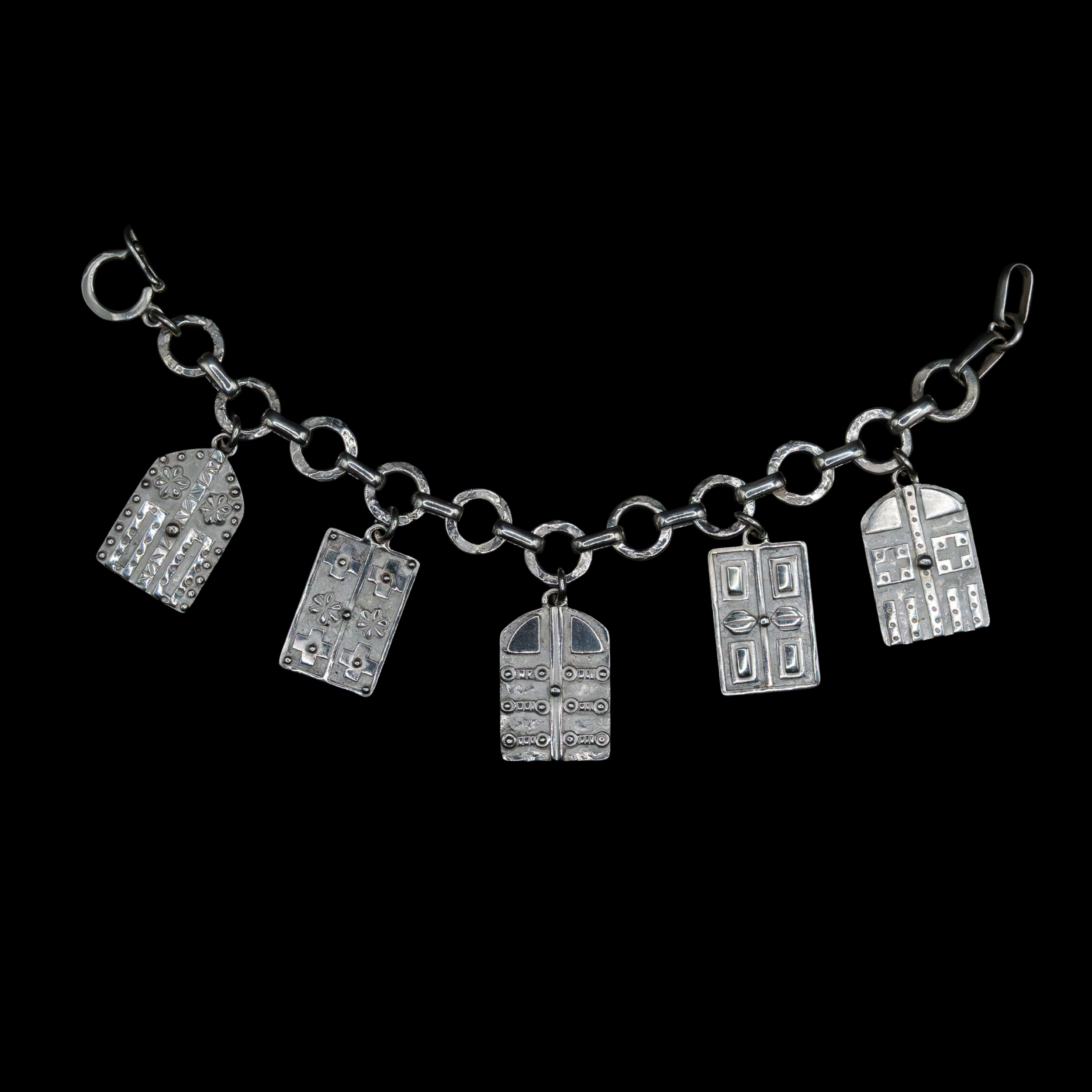 BRAZALETE PUERTAS QUITEÑAS