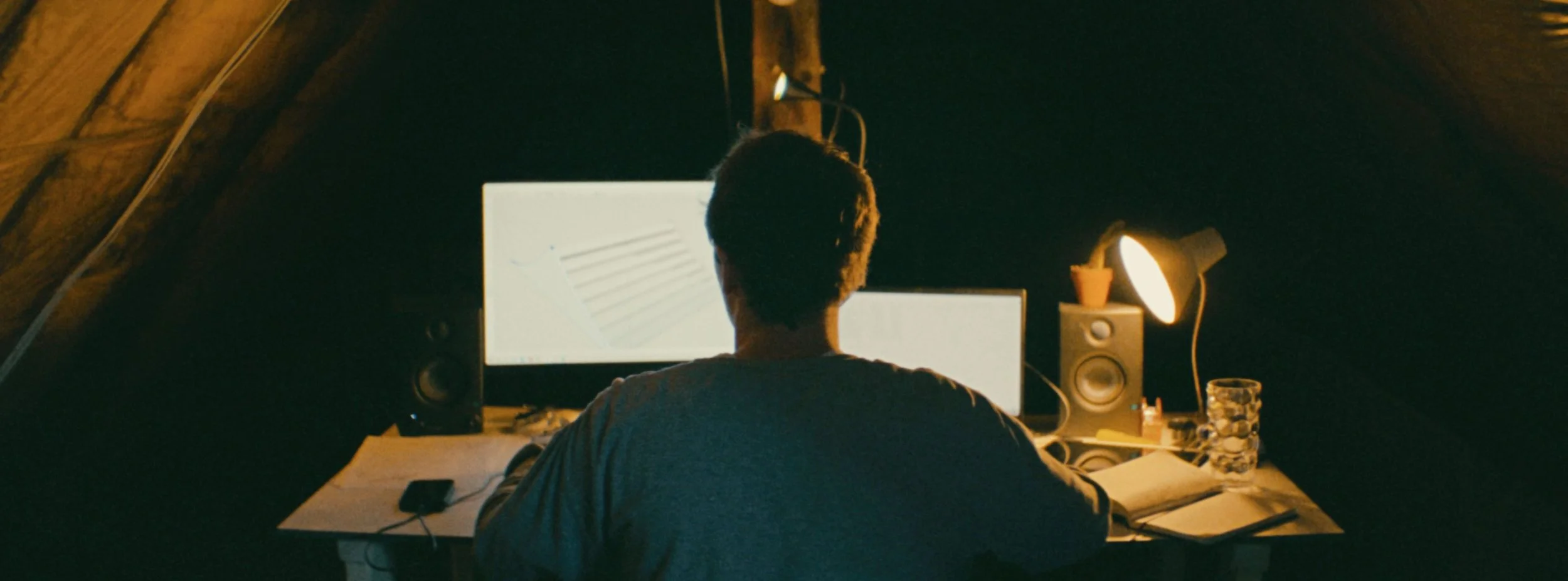 The Wave - Filmstills - 08.jpg