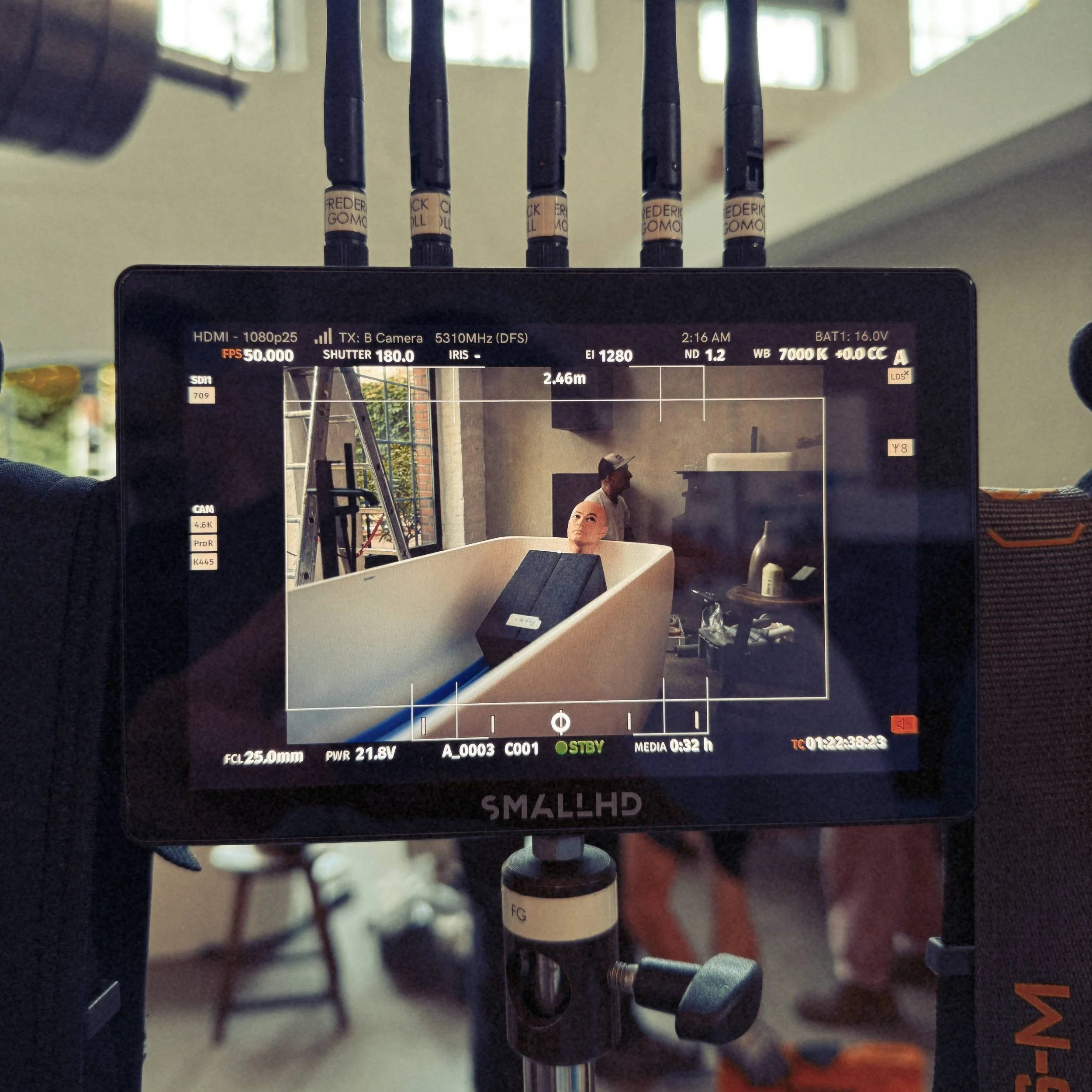 Small HD Cine 7 Monitor with Stand In - Filmset