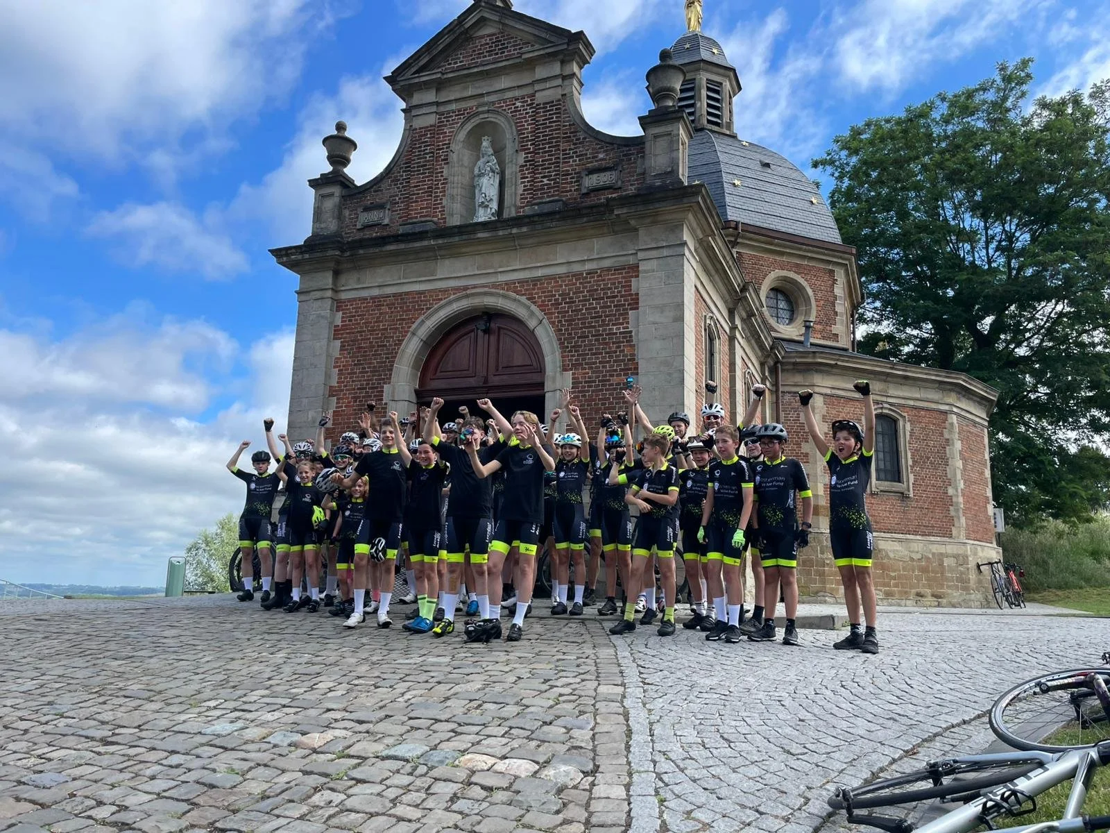 Jeugdkamp WV Breda naar Muur van Geraardsbergen 