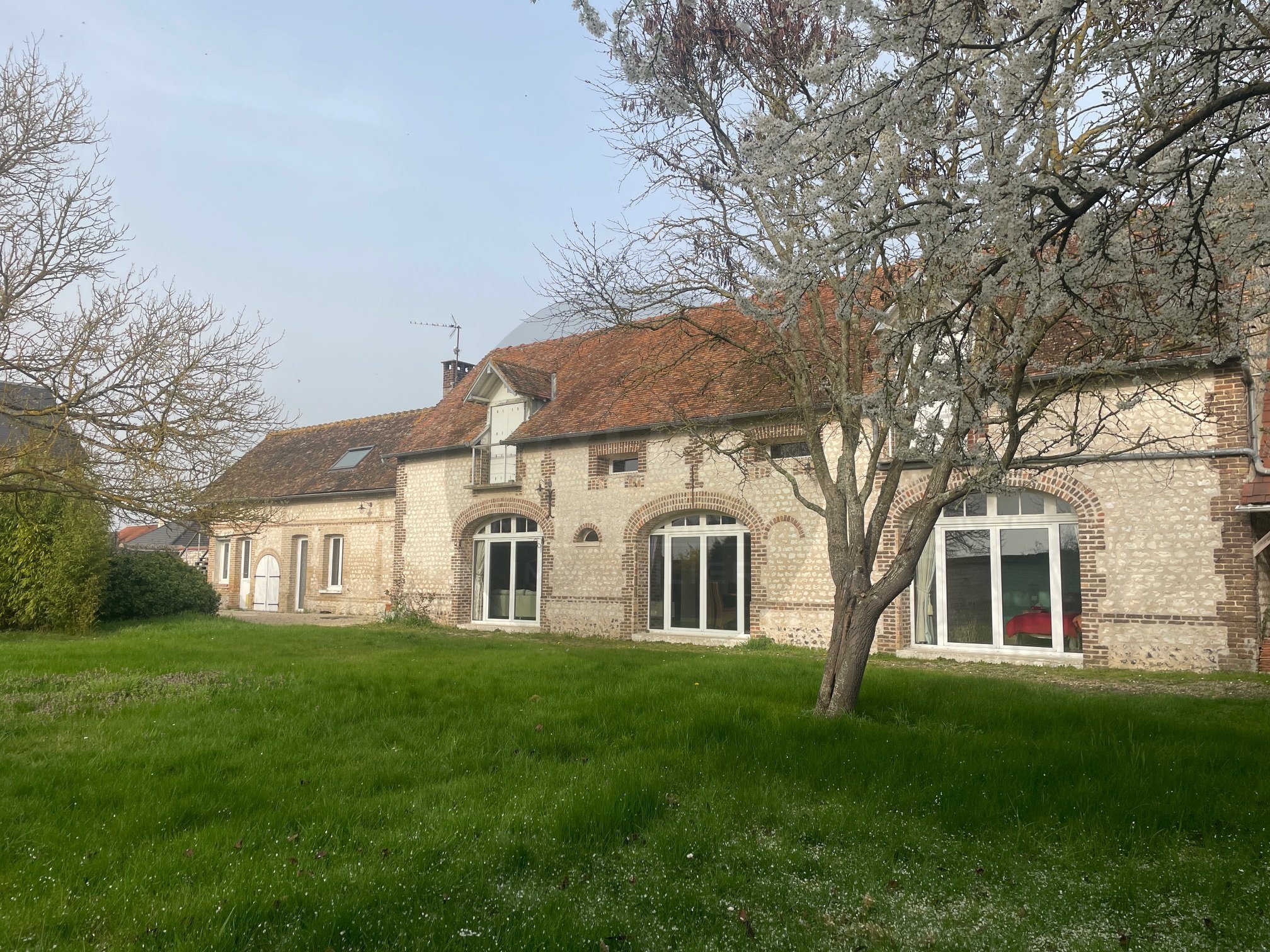 Maison 6 pièces 200 m² · au Vaudreuil · 200 m² · 420 000 €