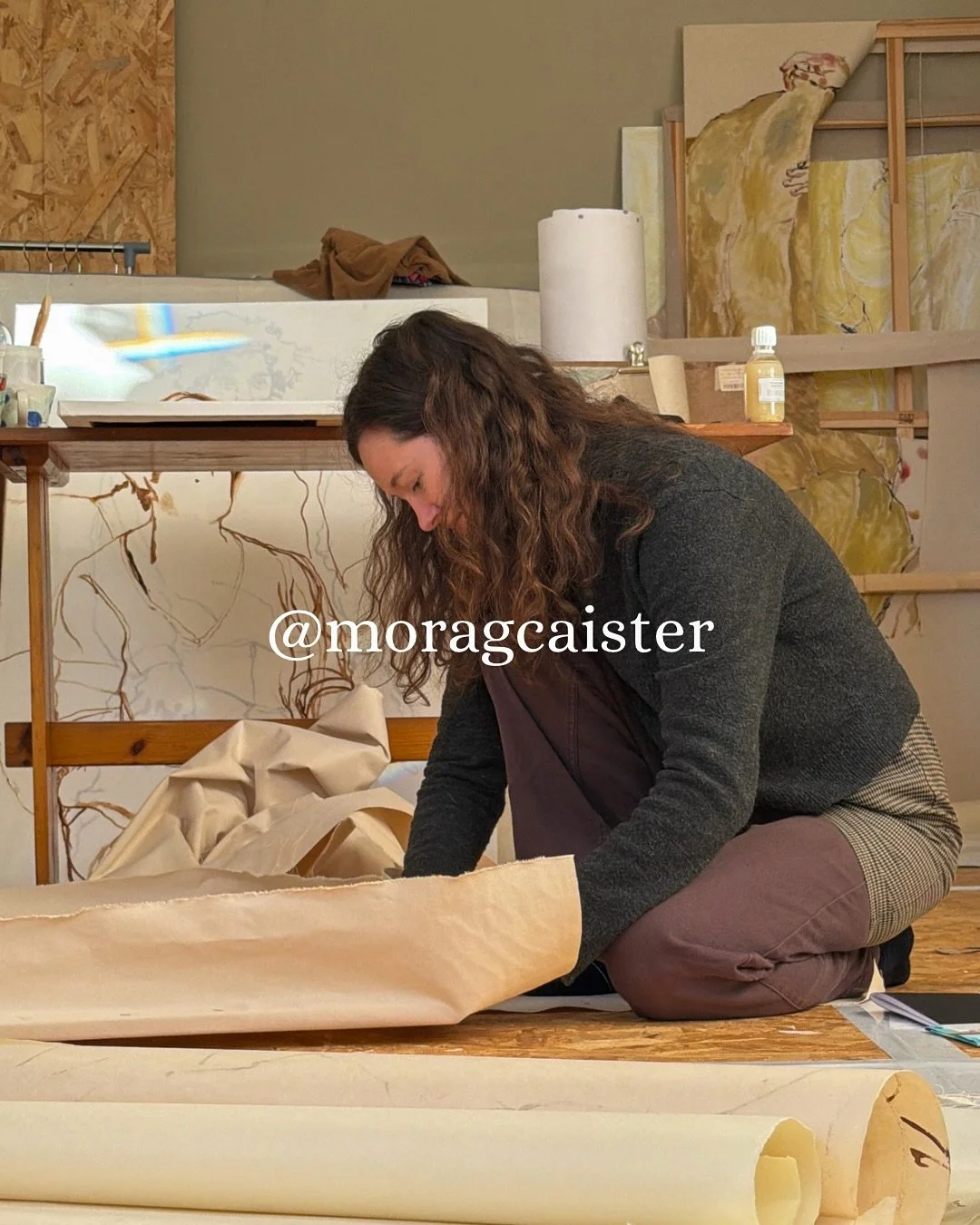 Oh lovely lovely @moragcaister. I have known Morag for years and worked with her lots when she took part (and won) @artistoftheyear. Her work is delicate, meaningful and really bloody nice to look at. I spent the morning with her in her studio seeing