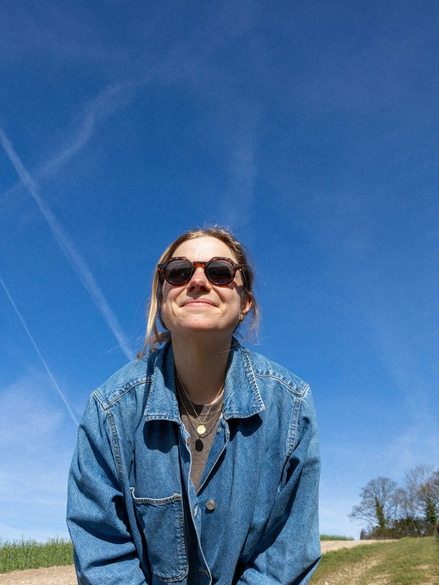 Just over here celebrating the absolute sheer joy of a day with the sun on our faces, yummy food in our bellies and the best part of the year stretched out in front of us 🌞🌞🌞 thanks for turning the camera on me @chrisdodd34