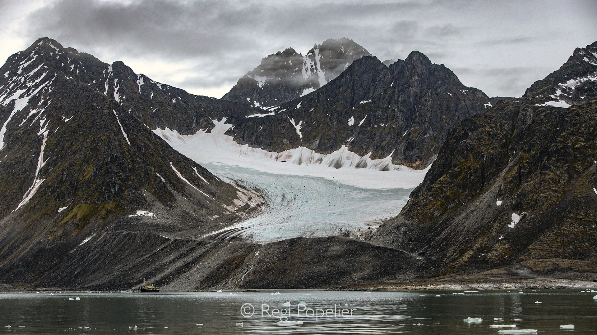 NPOLE008 - Wind, water, and glaciers have carved these remarkable rock formations over thousands of years.