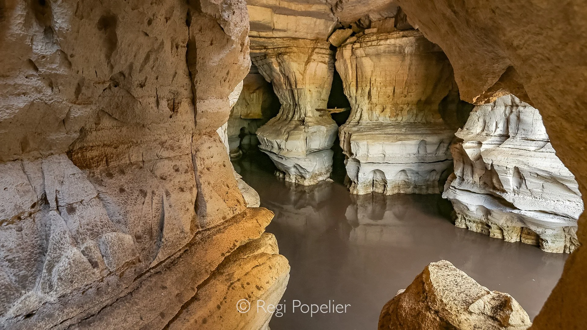 ETH045 - Caves of Sof Omar. 