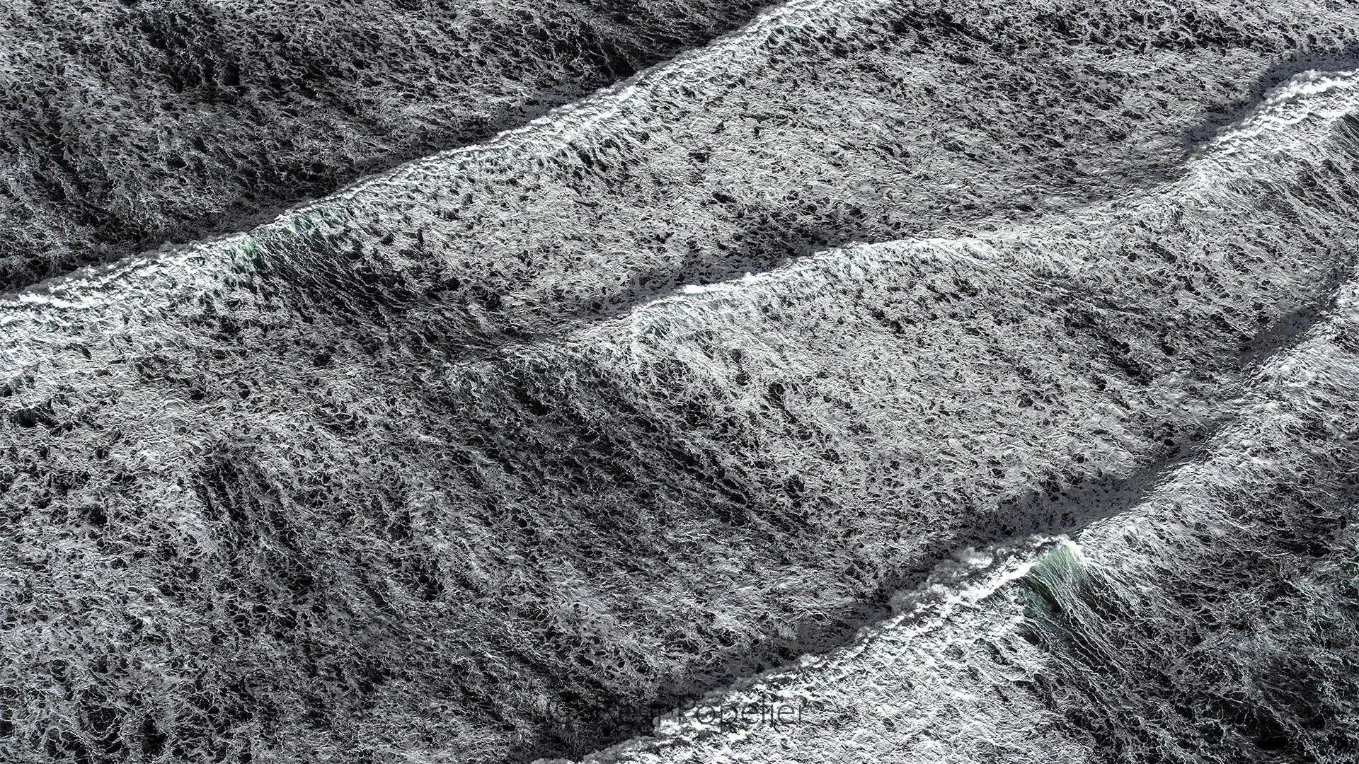Namibia050 - Image of the oxygenated waves.