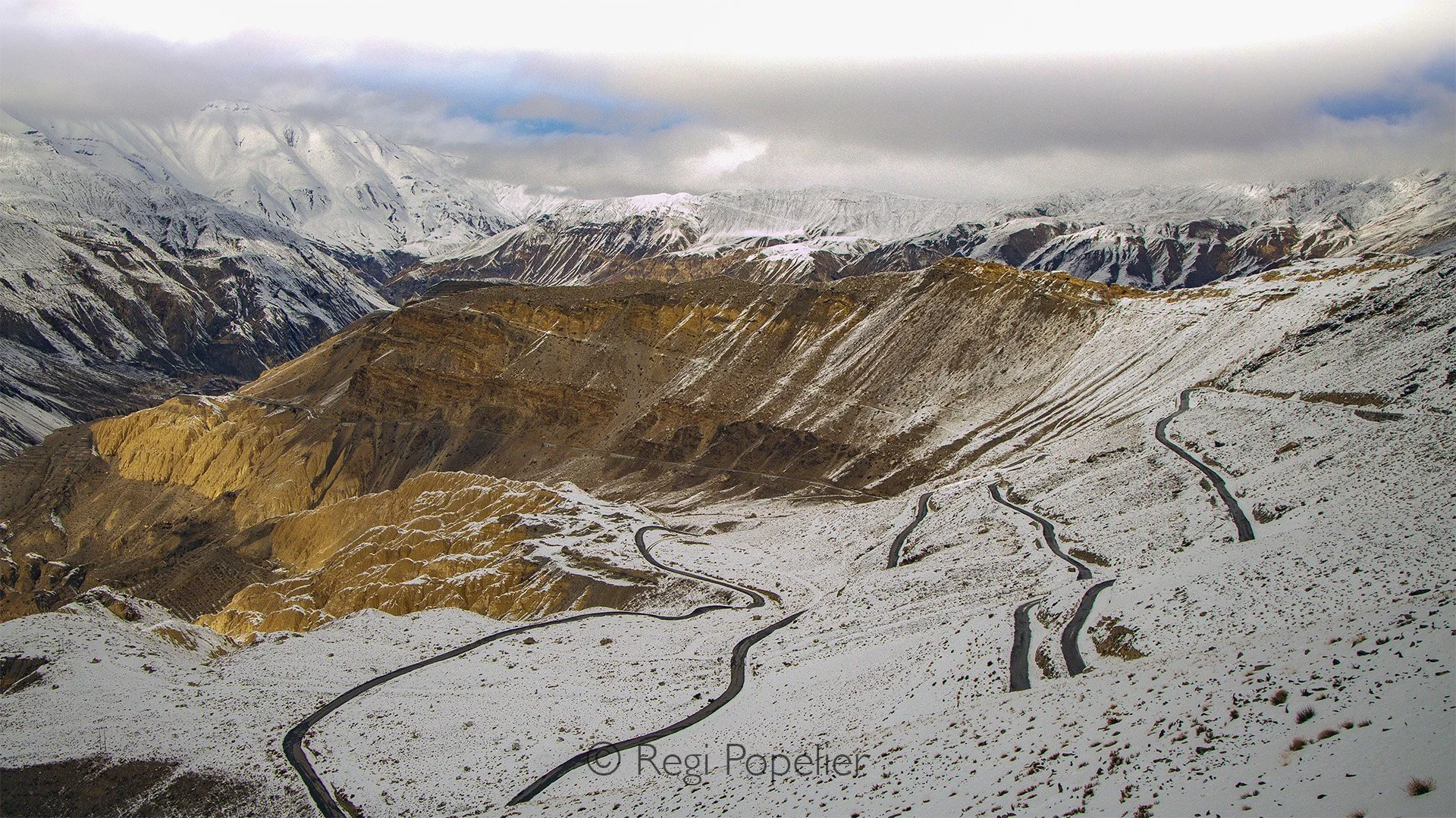 HIMA004 - Lingering roads high in the mountains before reaching destination. 