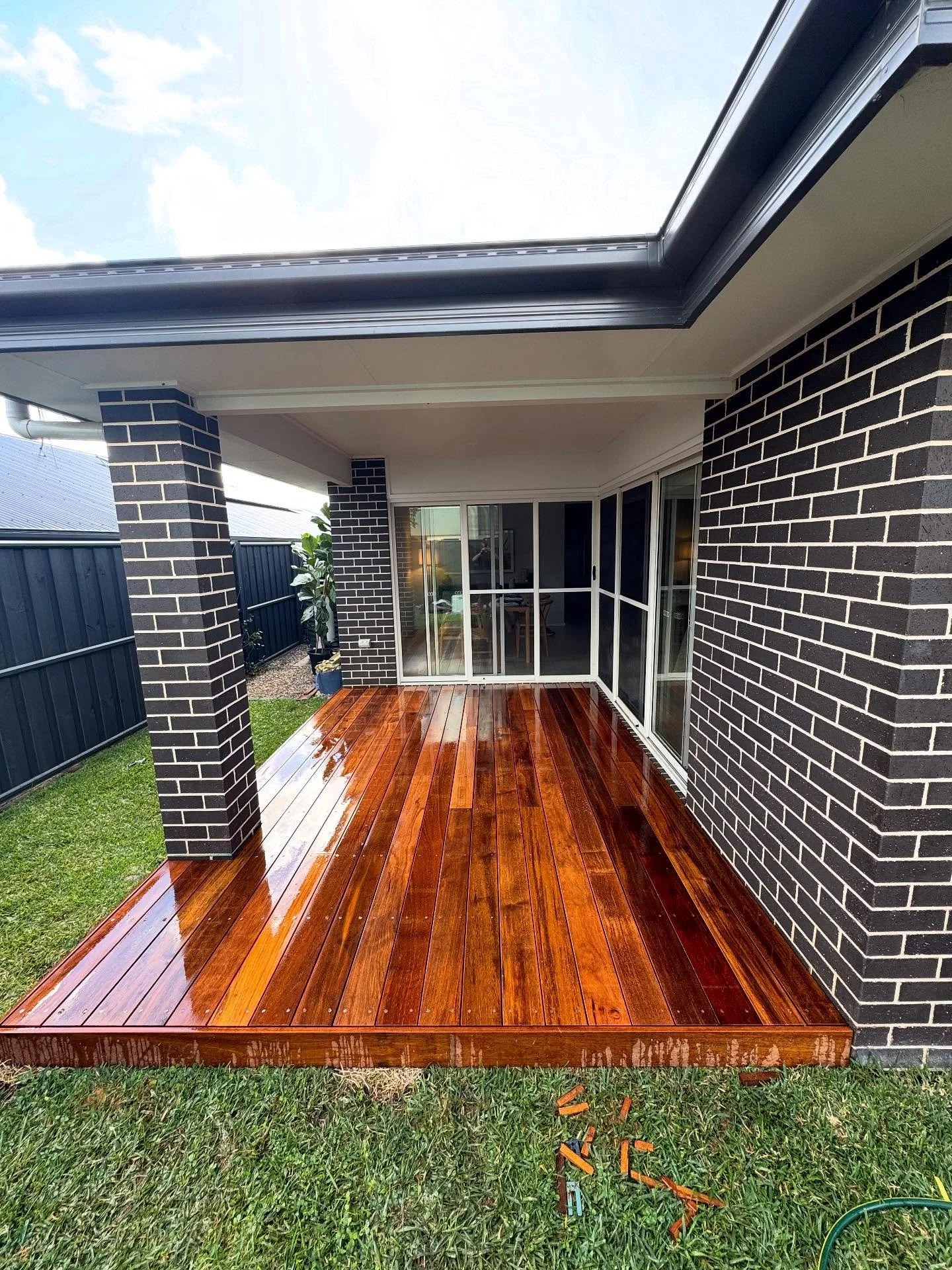 The warmer weather calls for a new entertainment space with a Merbau deck. Big upgrade in both feel and usability! #avenuebuilding